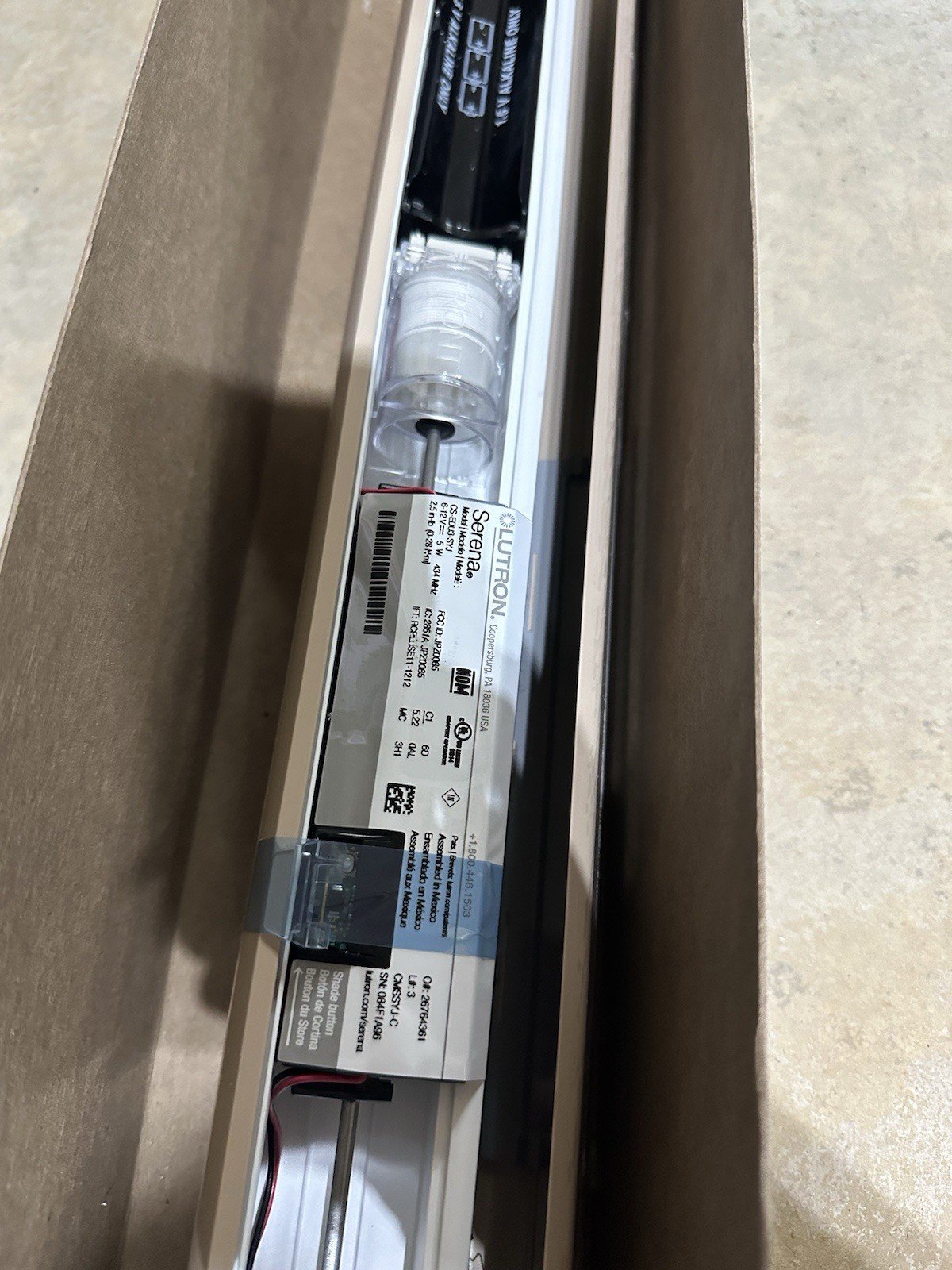 Lutron Honeycomb Battery Electric Blind 52 1/4″ X 34 1/8″ Tan New Open Box