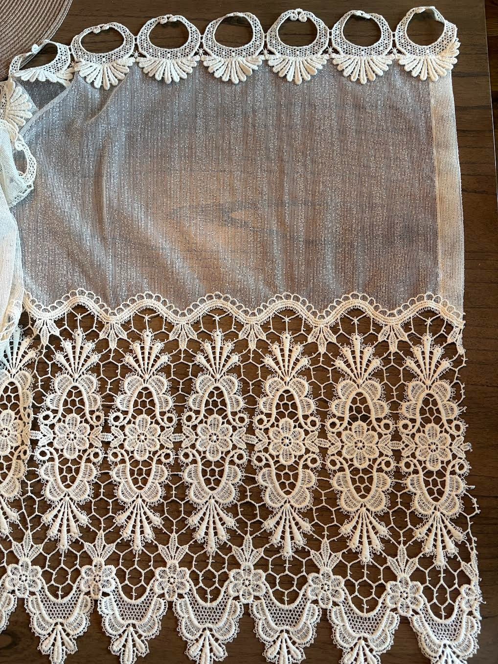 Imported Madallion Macrame Tier 29″ X 48″ & Valance 12″ x 48″ Ecru Set