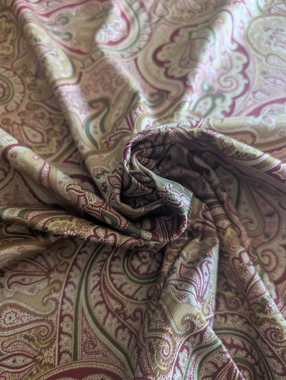 Waverly Paddock Shawl Valance. 100% Cotton. Fabric By The Yard . 55″ Wide