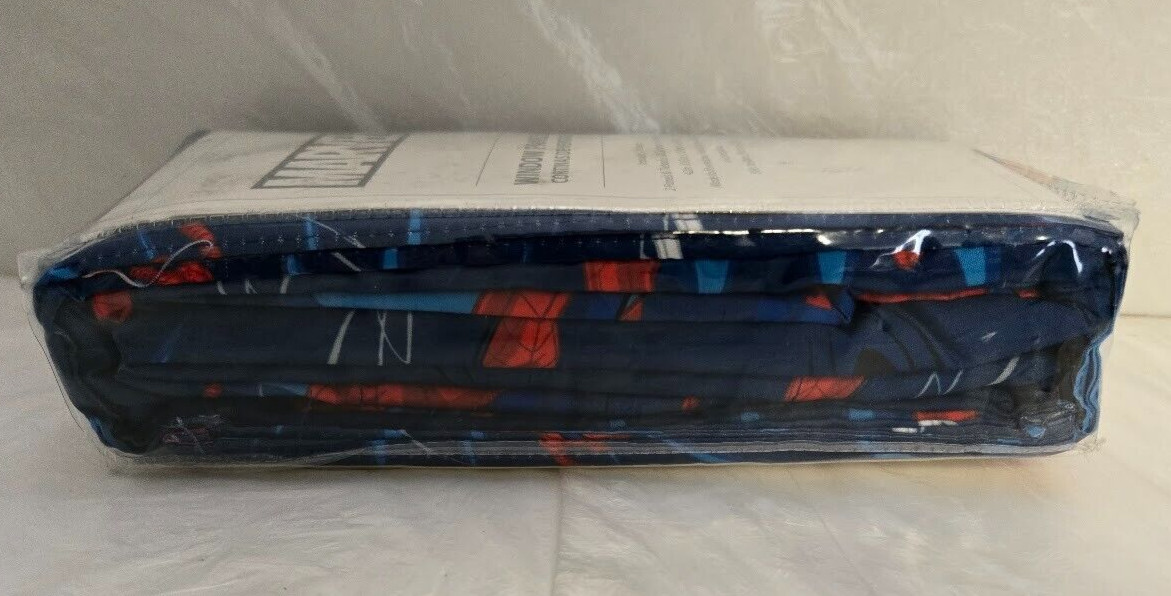 Jay Franco Marvel Spiderman Astonish Window 2-Panels 42″ x 63″ Blue Multicolor