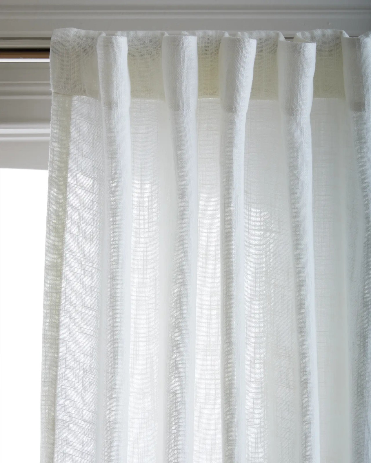 Quince Single White Sheer Cotton Curtain Panel 48×84″ (9360)