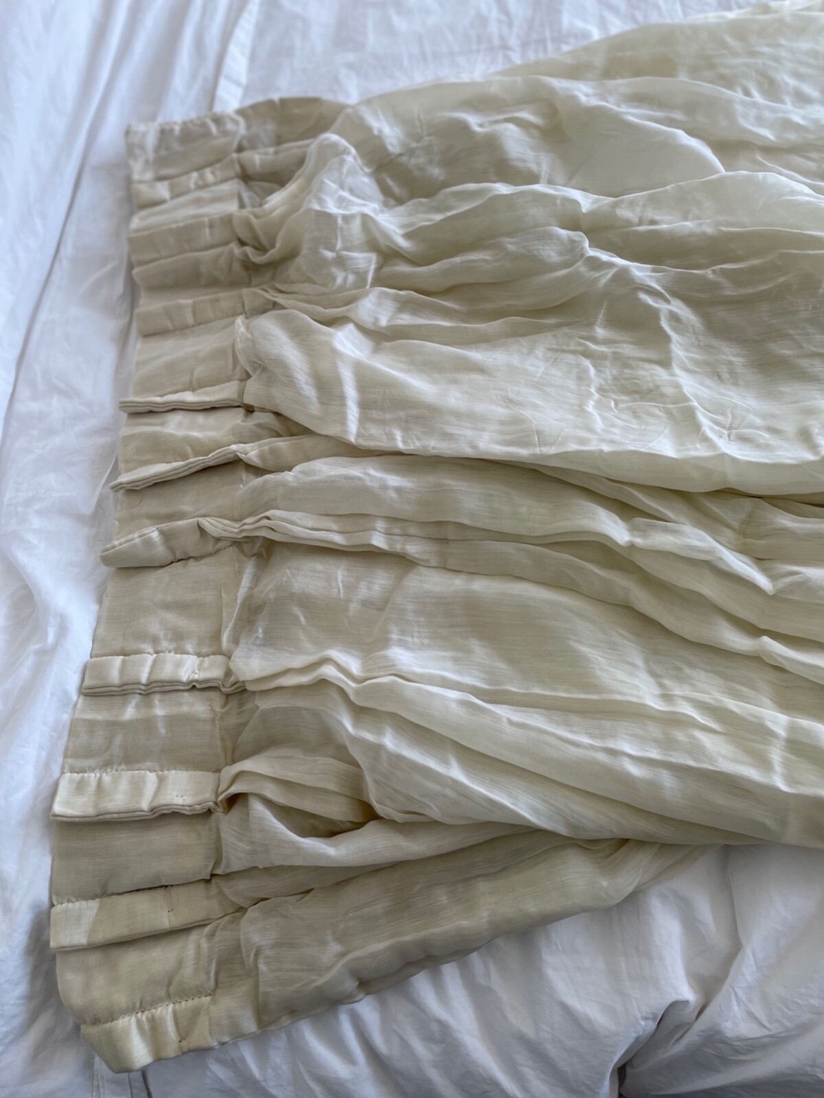 SUPER AAAA HUGE SILK PLEATED DRAPES/CURTAINS. 68 X 81 X 2