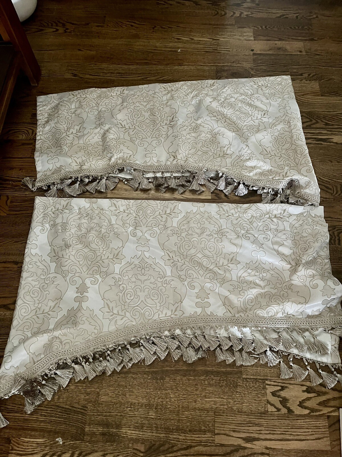 2 JC Penney Chris Madden Scalloped Valance Silver 78″x 20.5 Tassel Beads