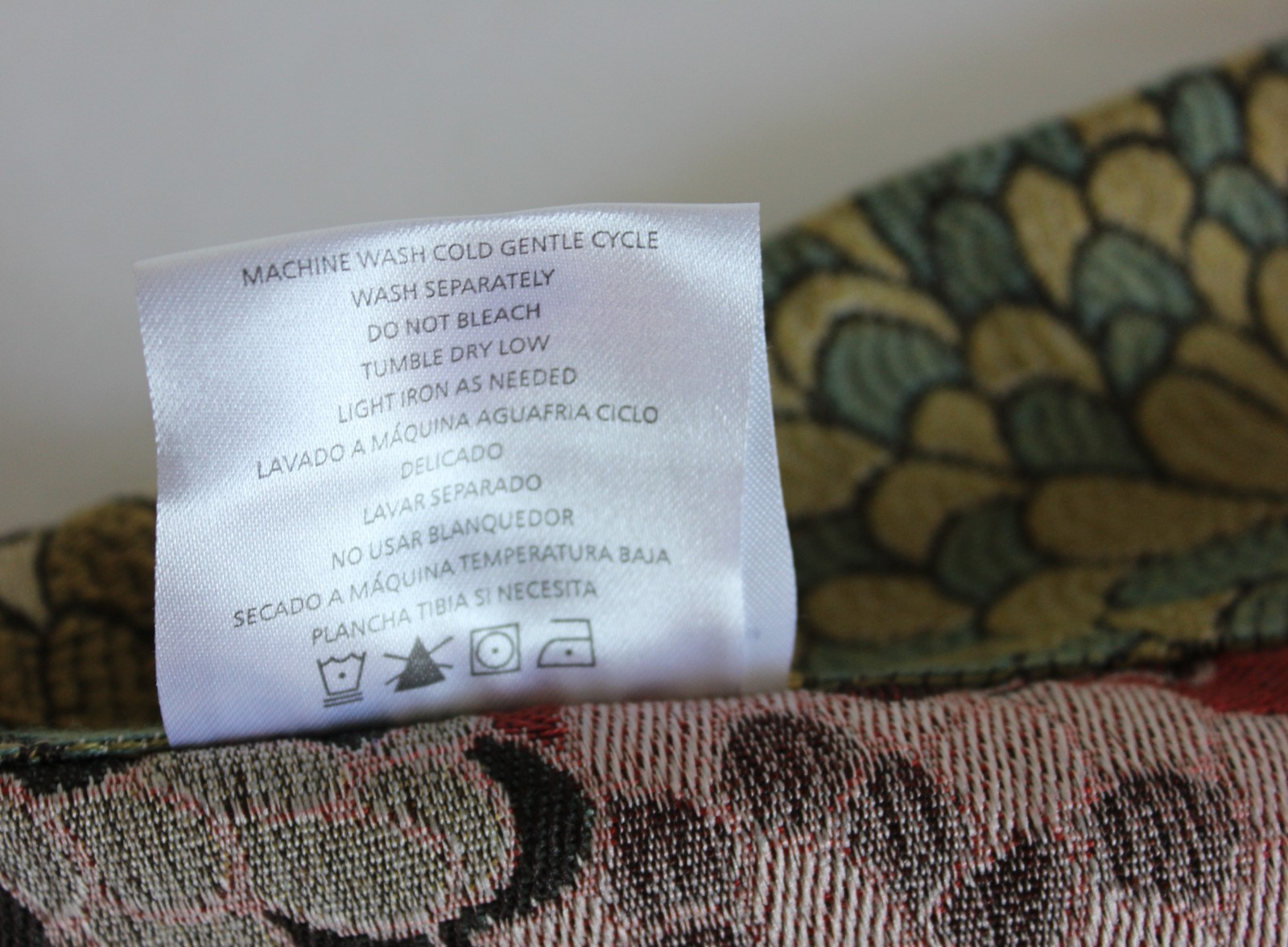 Modern Maximalist Mums Tapestry Valance 54×16 Bold Blooms Floral Woven Jacquard