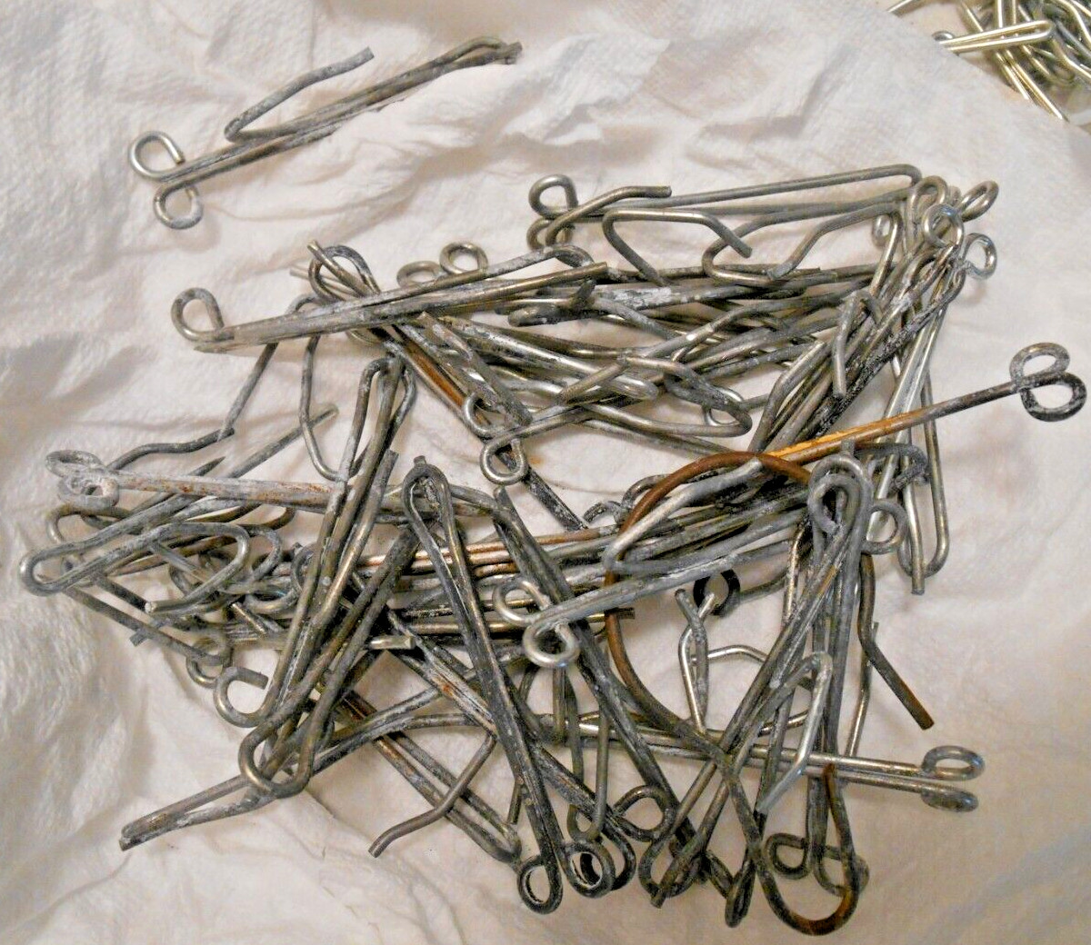 LARGE MIXED LOT (Almost 1-1/2 Pounds) USED STEEL DRAPERY CURTAIN ROD HOOKS