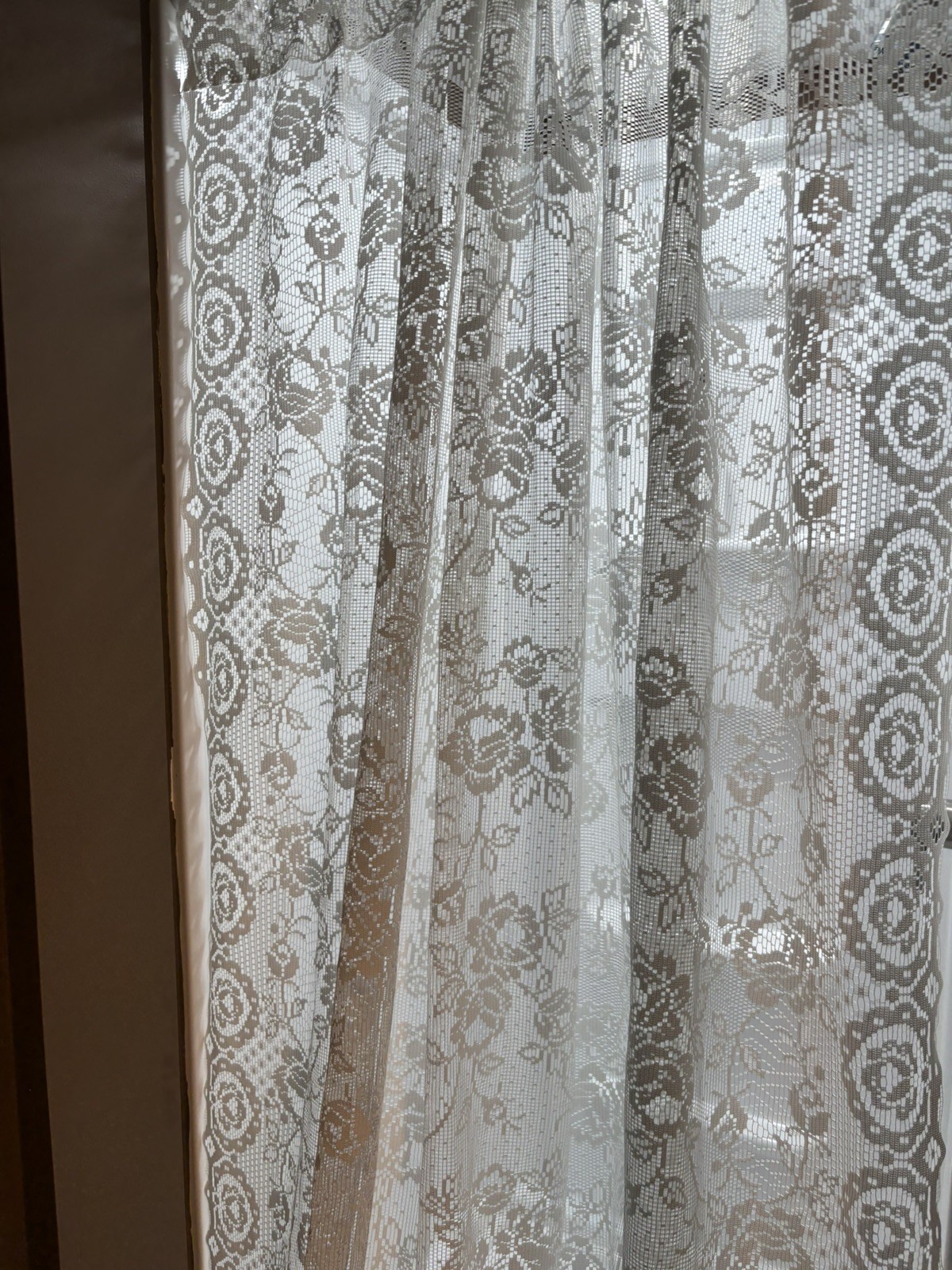 VTG White Lace Curtain Panel 60” W X 84” L Cottagecore 80’s / 90’s Cabbage Roses