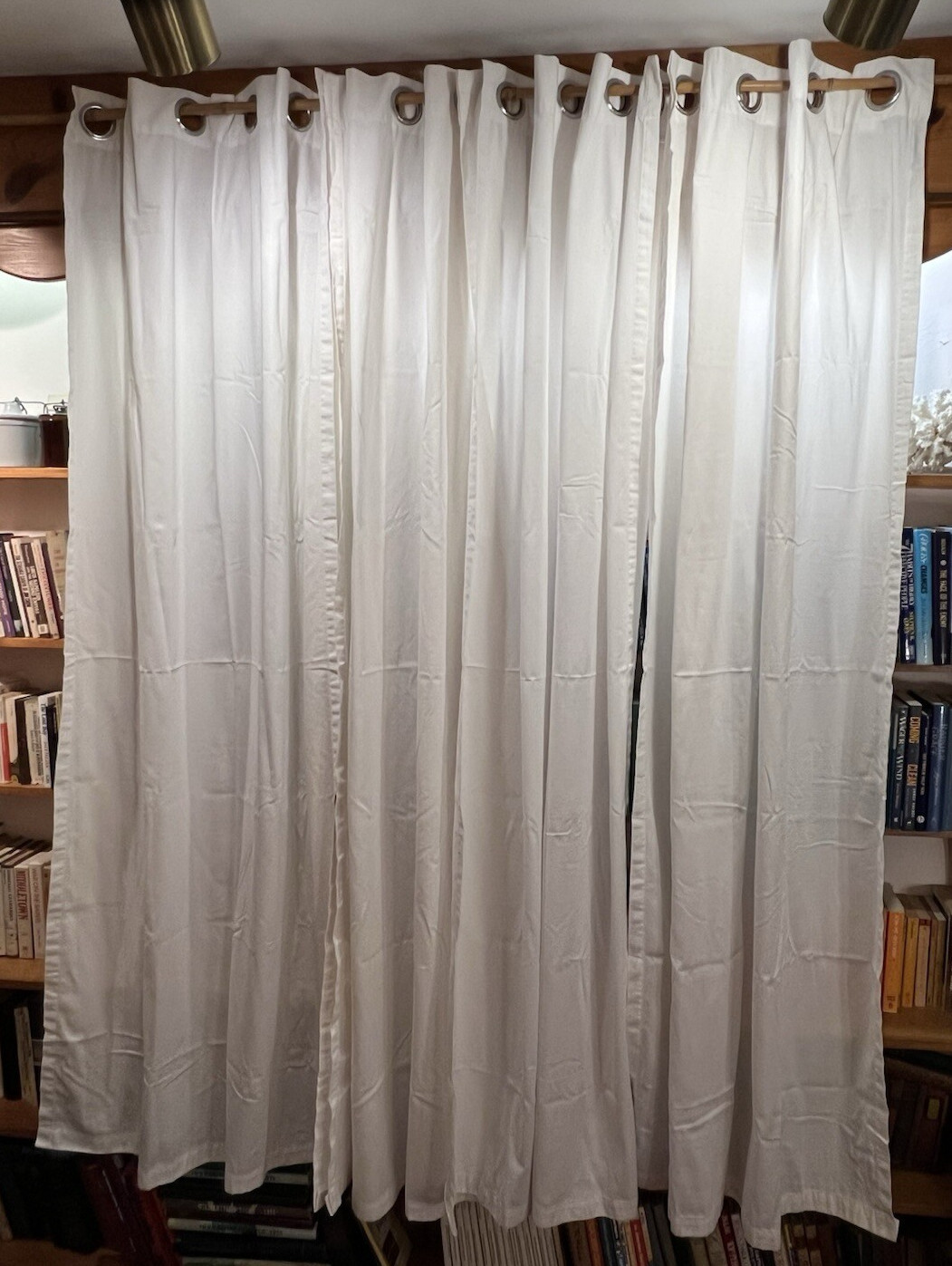 4 panels (2 pr) EUC white poly/cotton “Threshold” (Target brand) 81″Lx42″W each