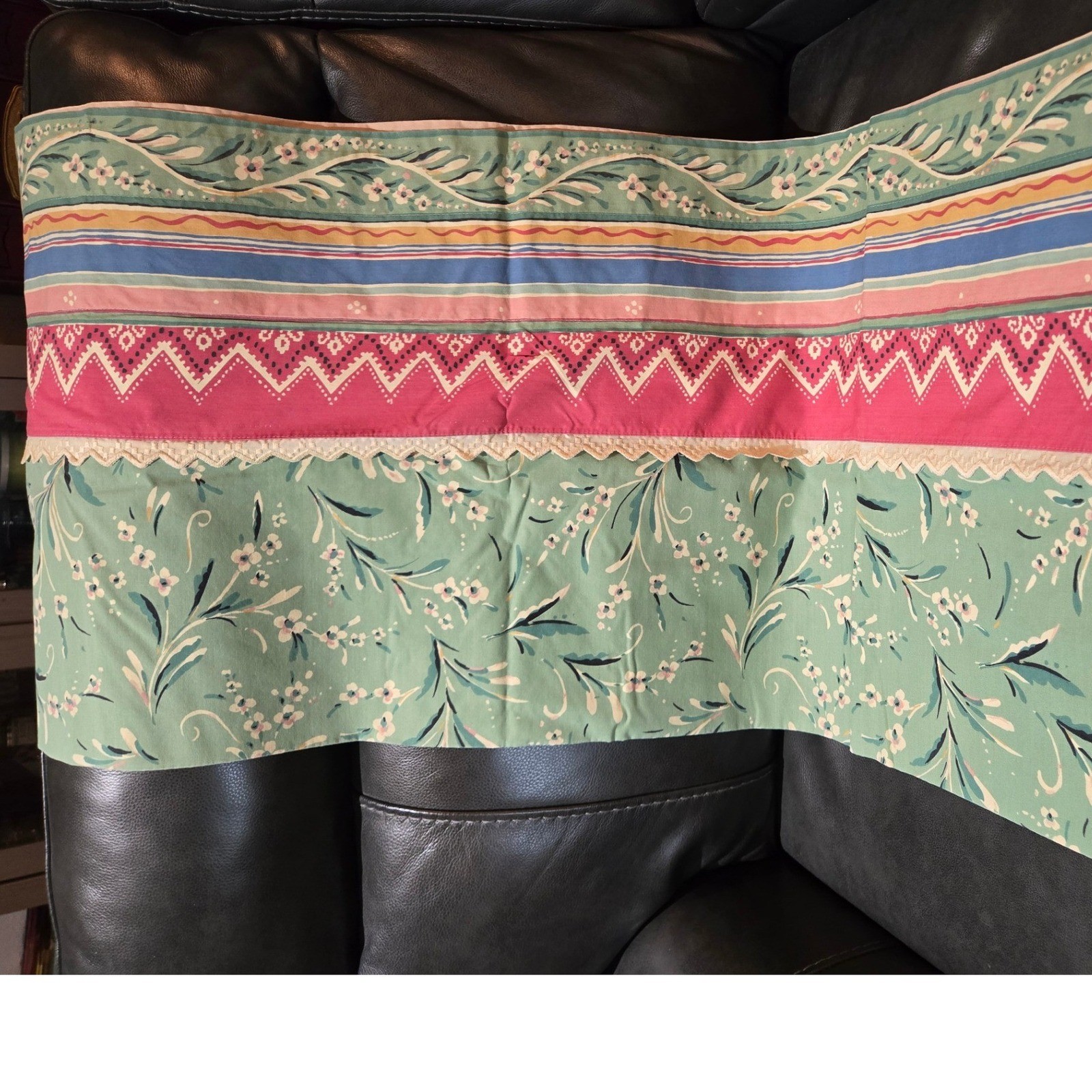 Unbranded Floral Valance Green Pink Vintage Cottagecore 26×18 Good
