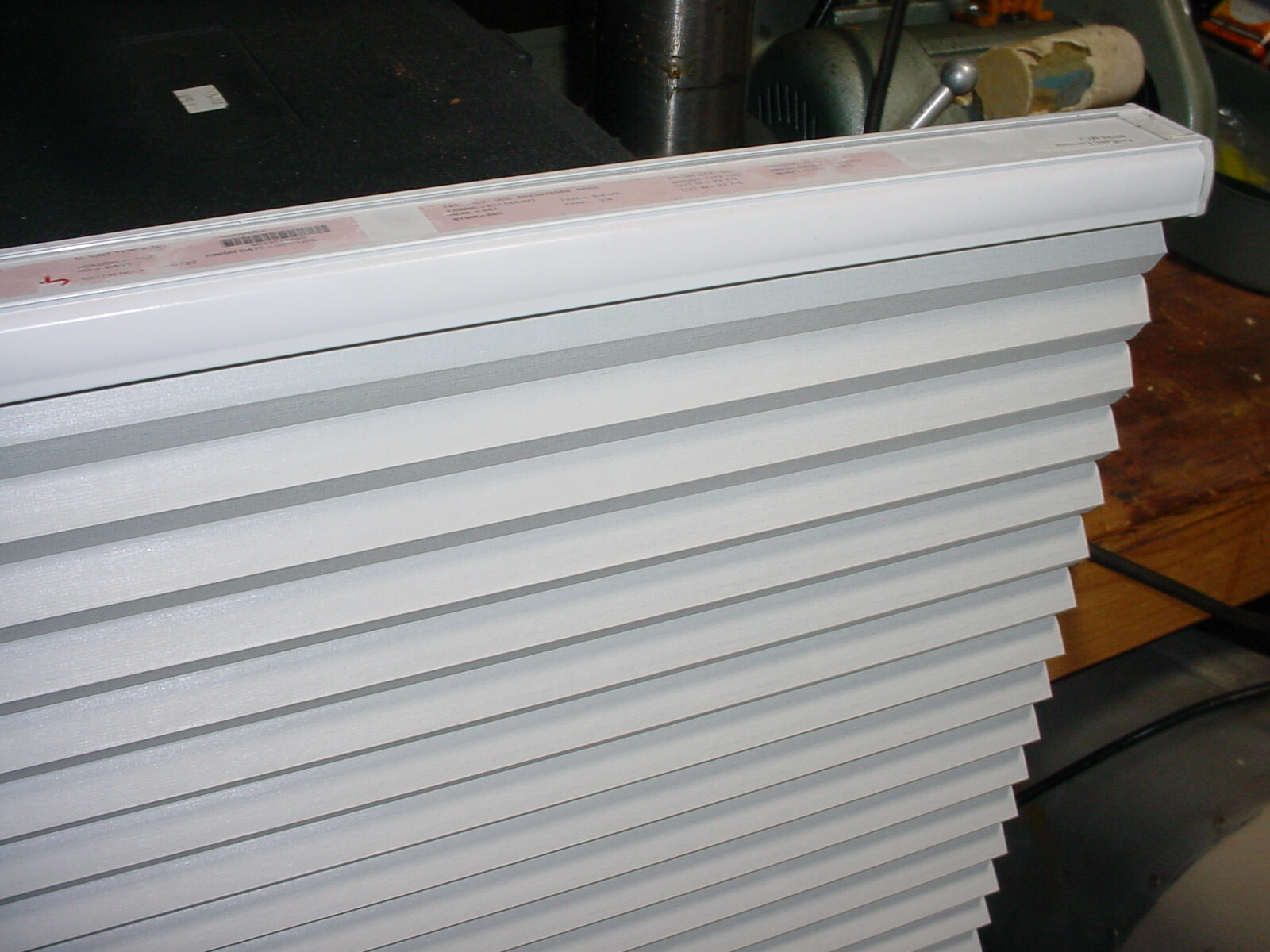 HIGH QUALITY White Cordless Light Filtering 2 in. Pleated Shade Multiple sizes