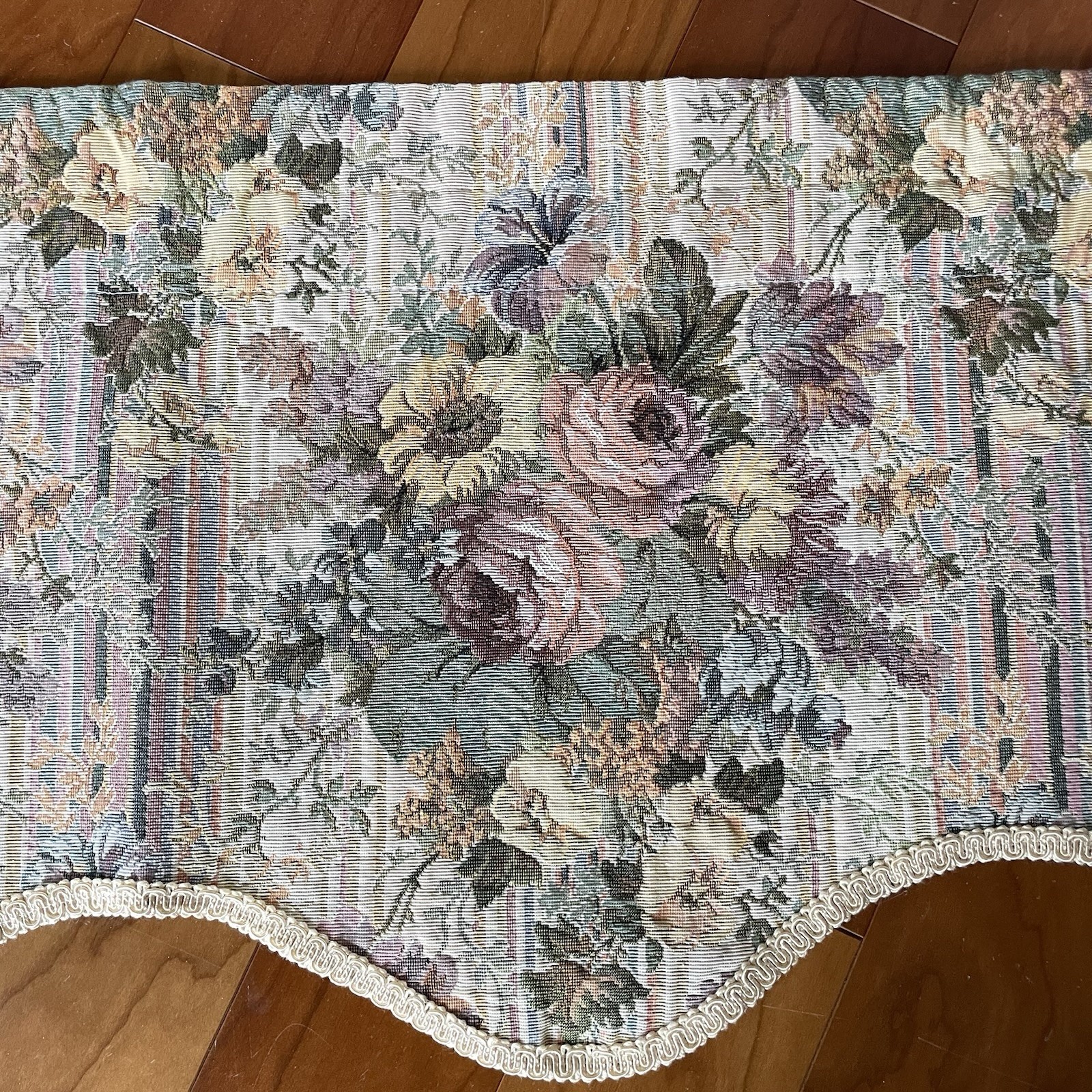 Vintage 90s Window Treatment Valance Tapestry Floral Scalloped 50 x 15
