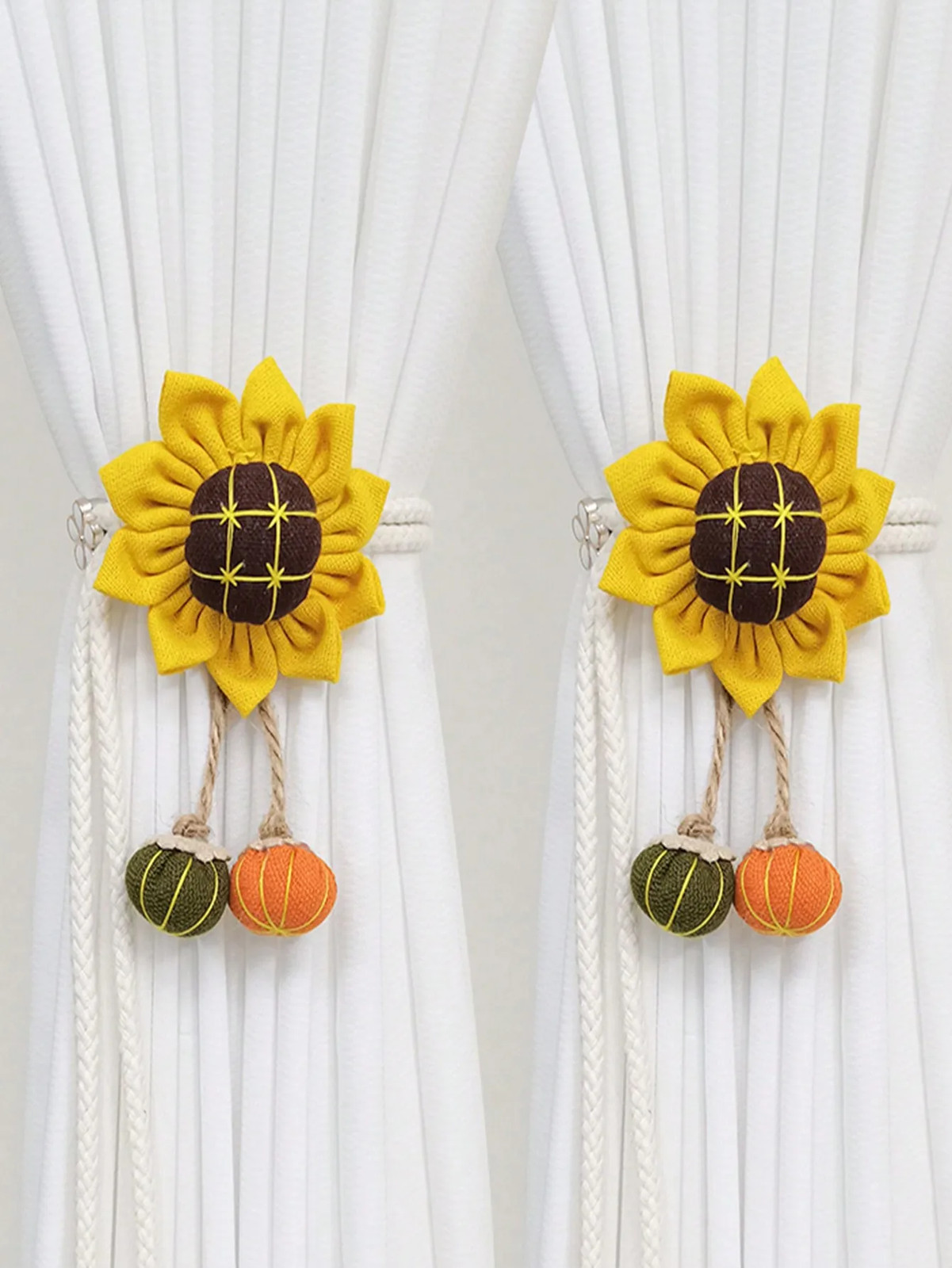 Pair of cartoon flower curtain straps, simple children’s room decoration gauze c