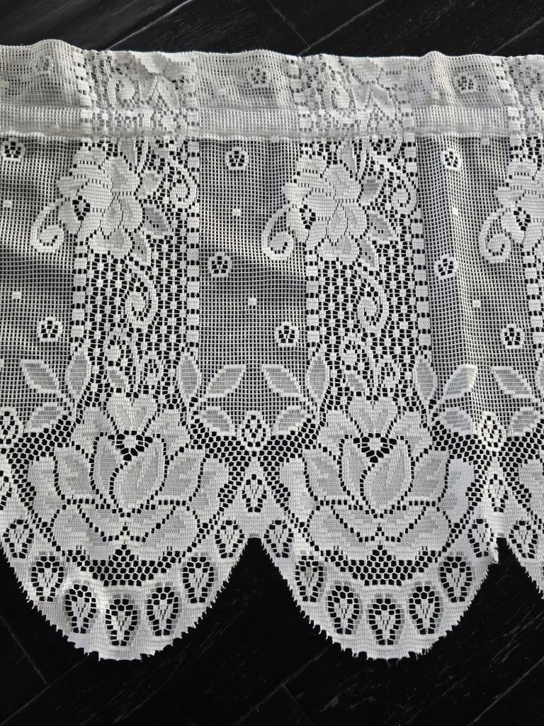 Pair 6 Point Lace Valance Curtains White Floral Pattern 58″ x 25″