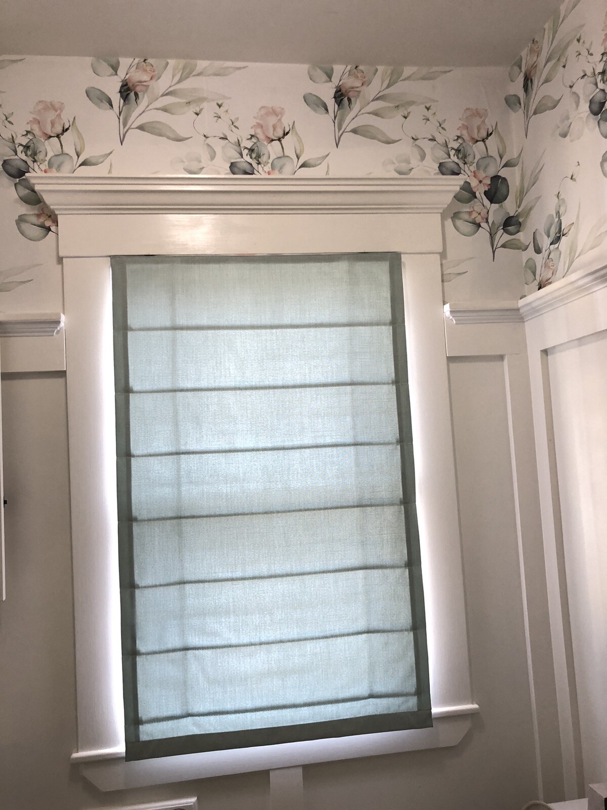 Roman Shade Blind Window Light Green Lined Privacy 28 X 45.5 Privacy