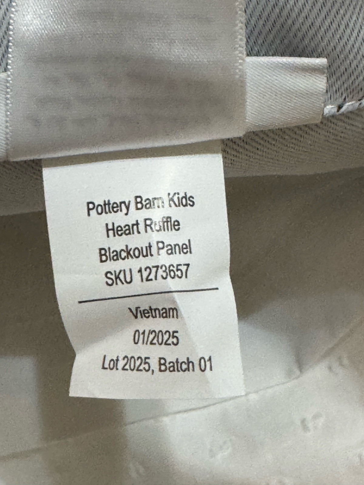 New Pottery Barn Kids Heart Ruffle Blackout Panel 44×84” White, 1 Panel
