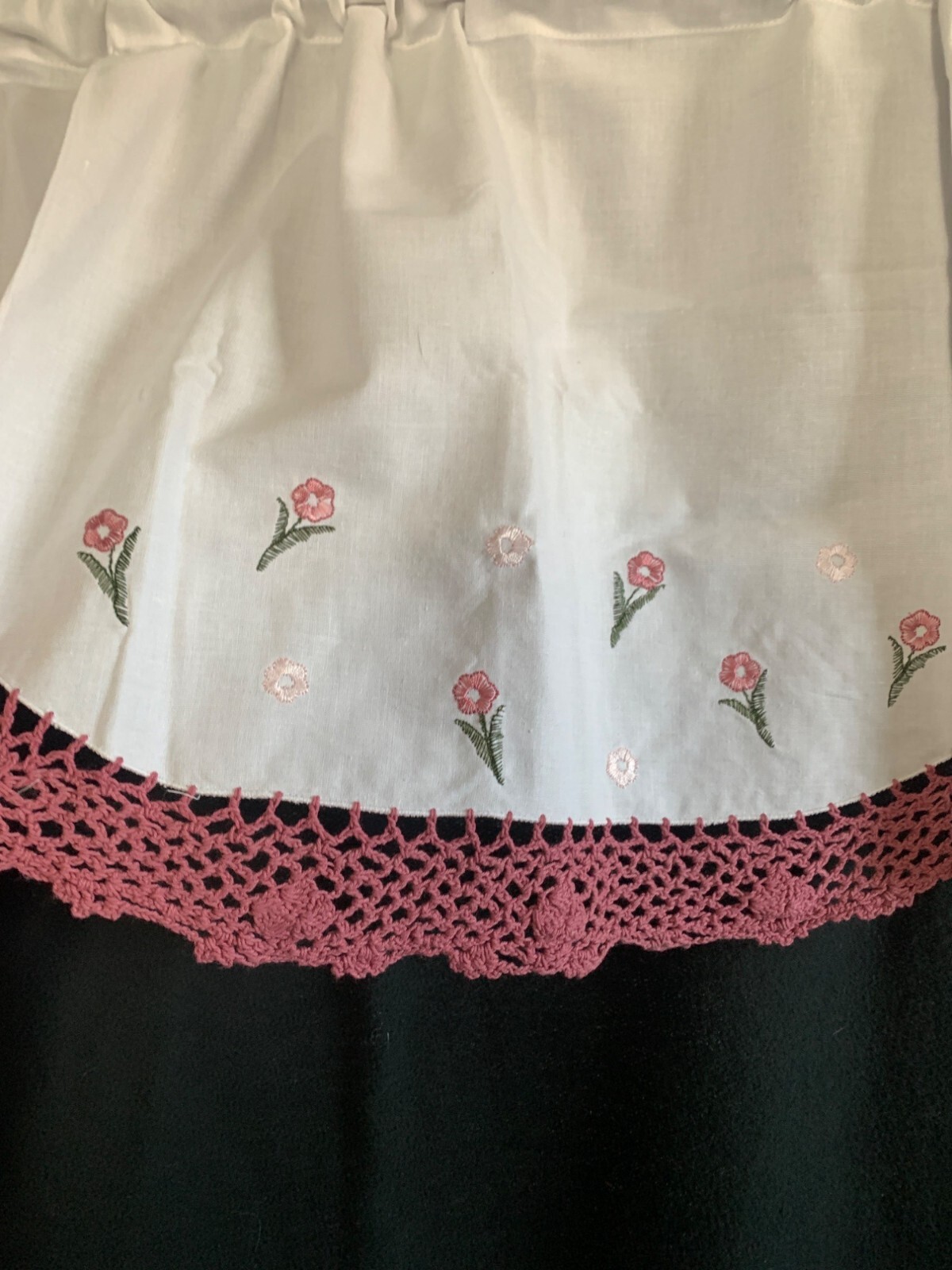 White Cotton Valance With Pink Crocheted Trim & Embroidered Flowers 60″W X 18″L