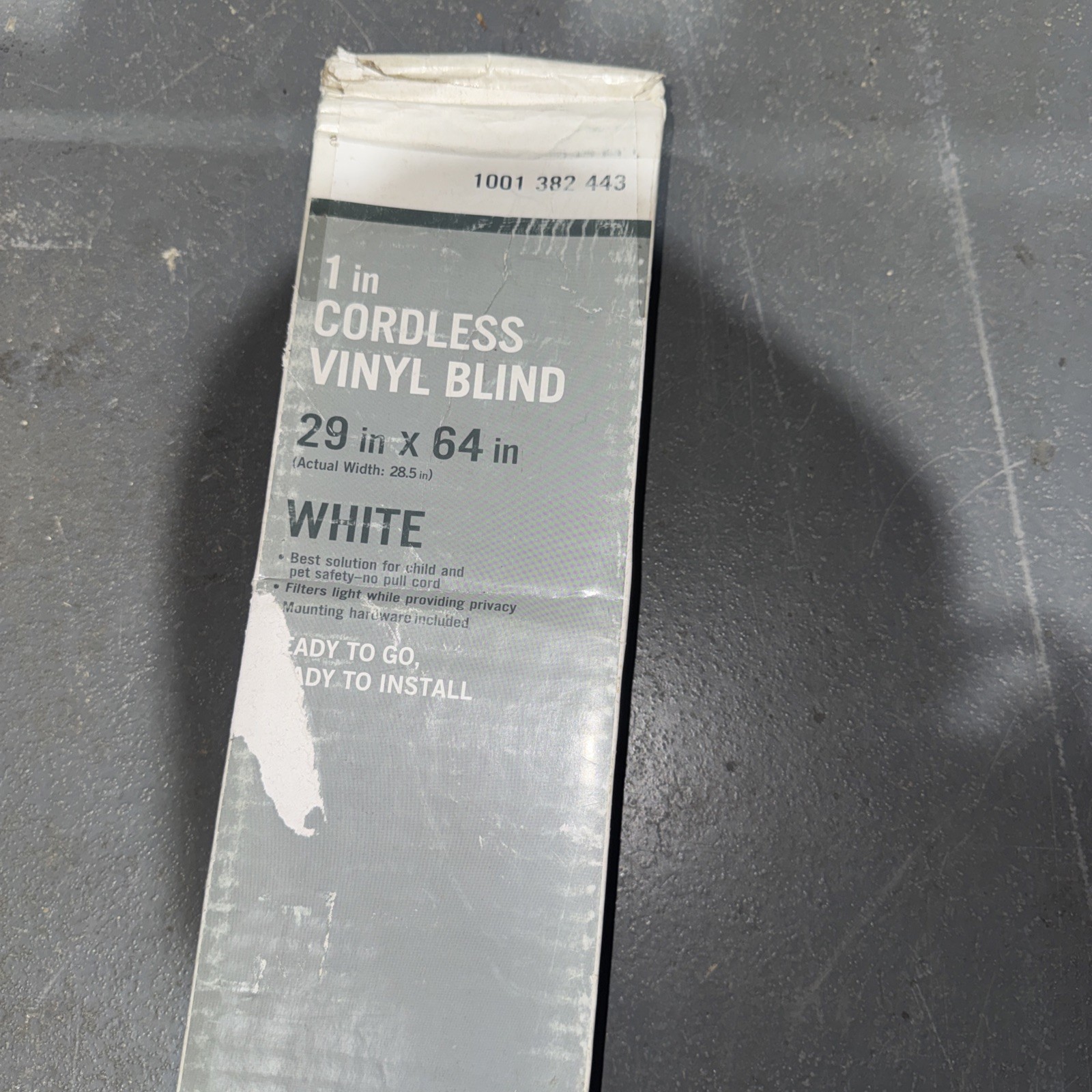 White Cordless Light Filtering 1 in. Slats Vinyl Mini Blind – 29″W x 64″L New