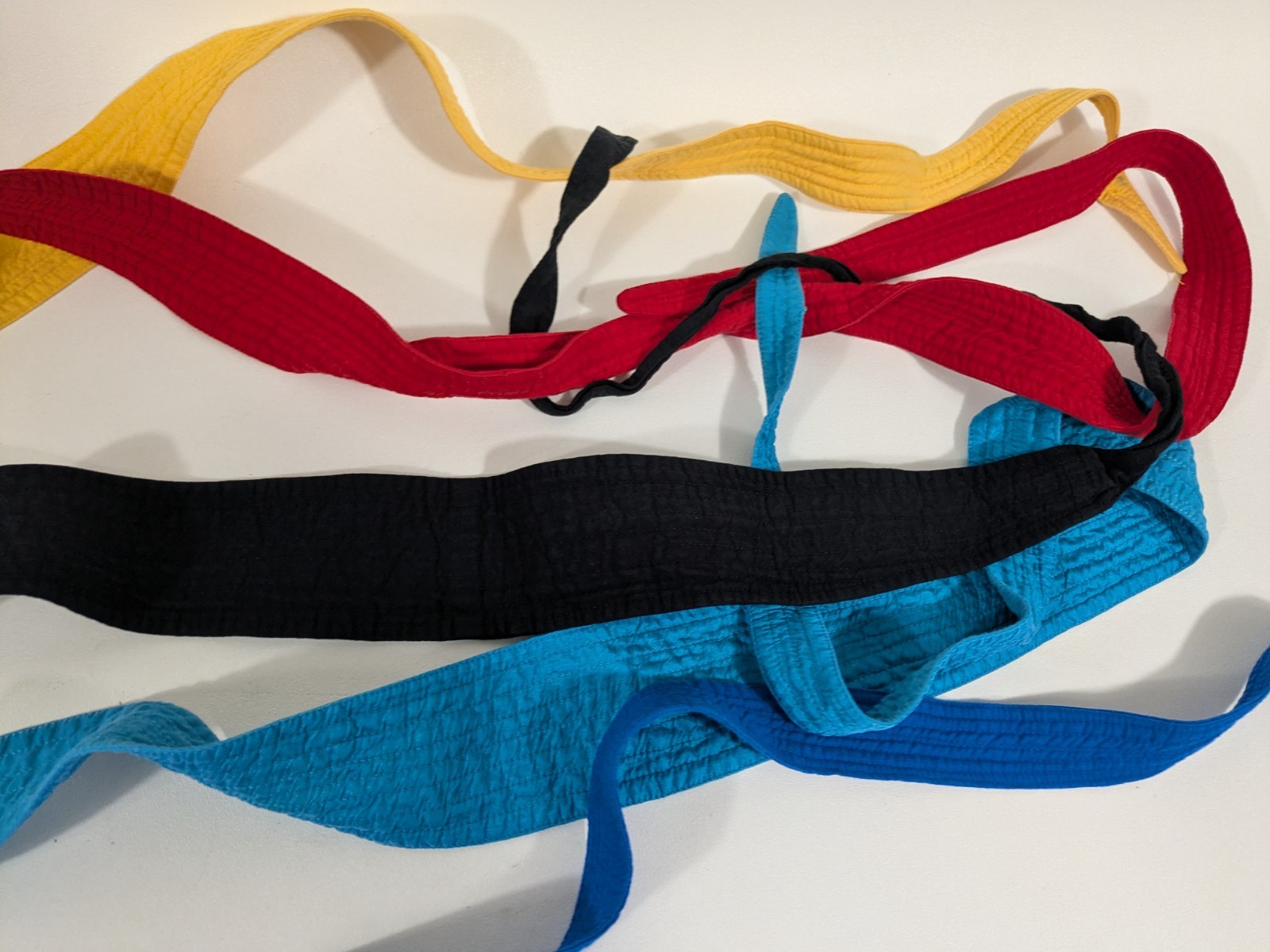 Lot of 5 Curtain Ties Cinches Women’s Belts Red Black Blue Yellow Arts & Crafts