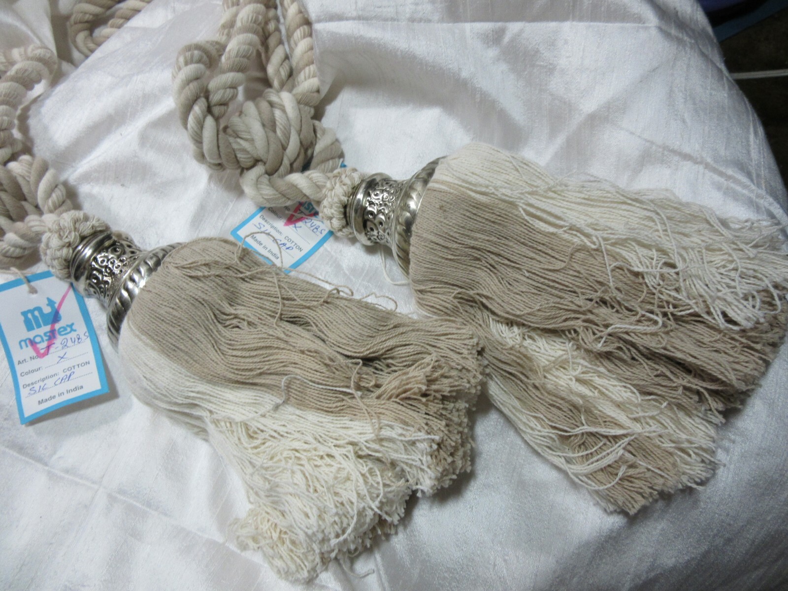 18 New Drapery Tie-Back Ropes & Large Tassels in Pale Tan/Beige & off White Lot