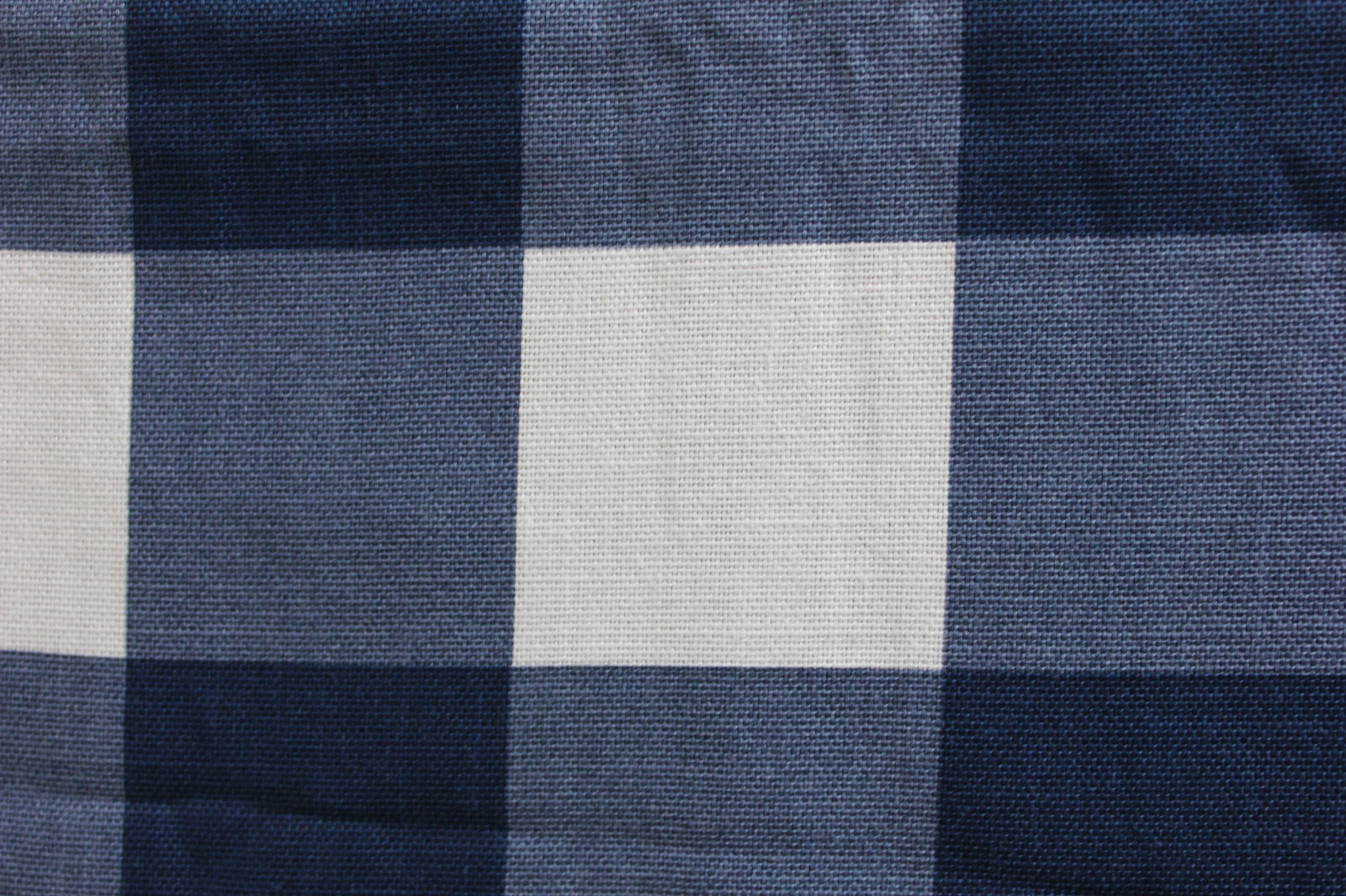 Plaid Buffalo Check Valance Scalloped Blue & White 60×13″ Rod Pocket Reversible