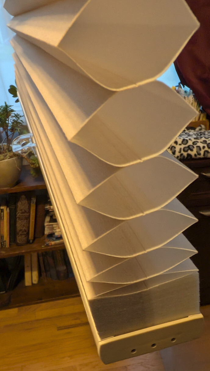 Graber 24″x63″ Cordless Light-Filtering Cellular Honeycomb Shade – White/Ivory