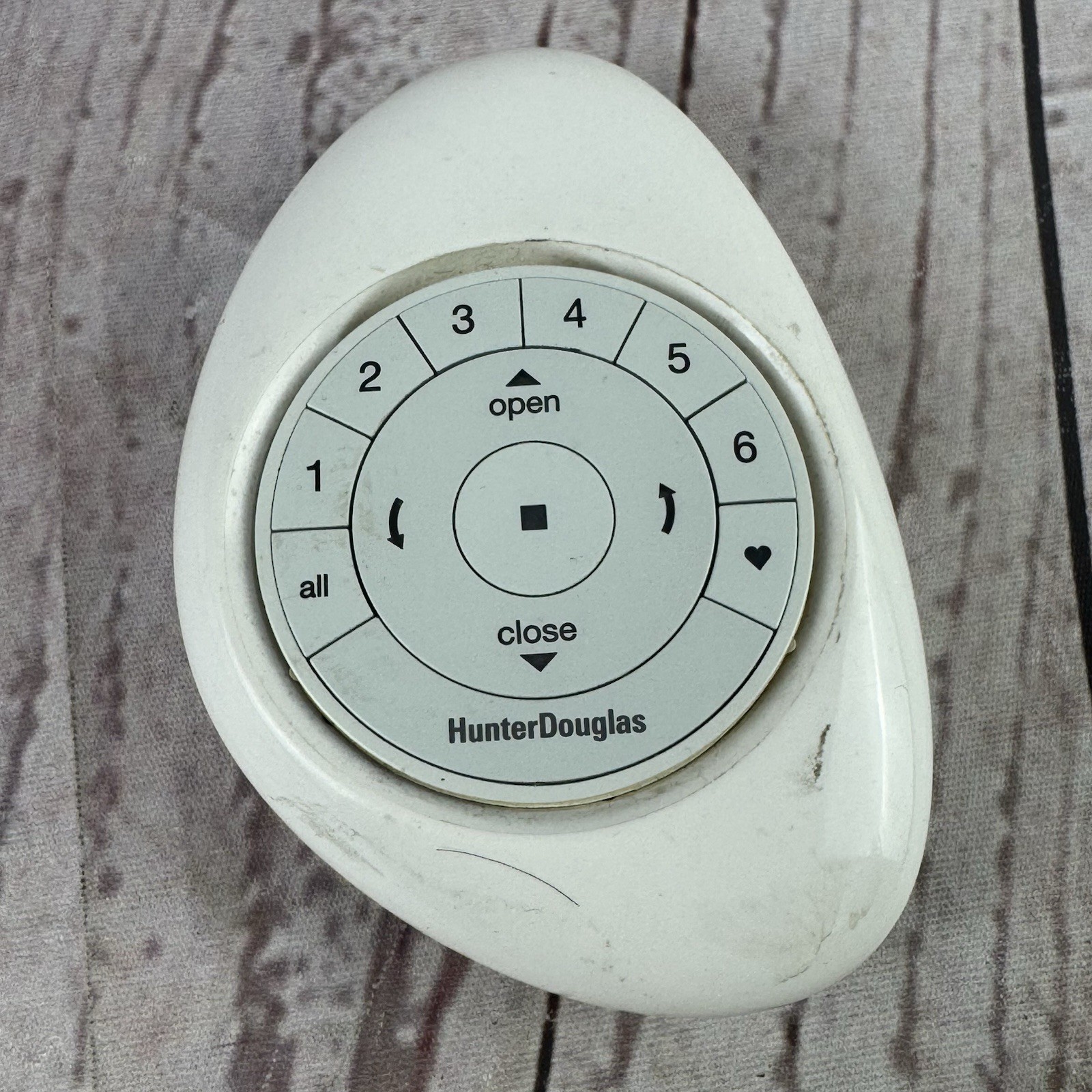 Hunter Douglas PowerView Gen 3 Remote Pebble Control White Shades