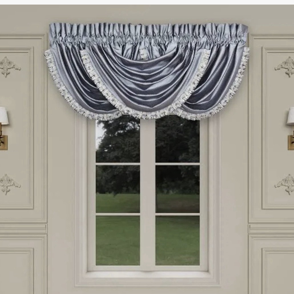 J. Queen New York Dicaprio Damask Lined Rod Pocket Waterfall Valance 49 x 33in