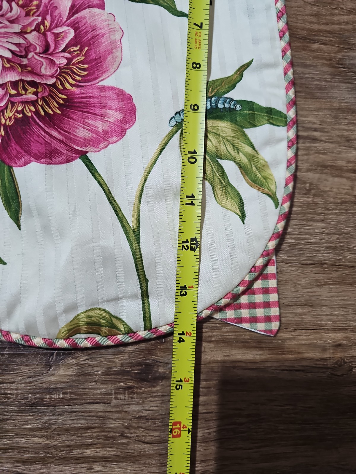 Country Curtains Peony Floral Window Valance Pink Gingham Scalloped 3″ Rod Pocke