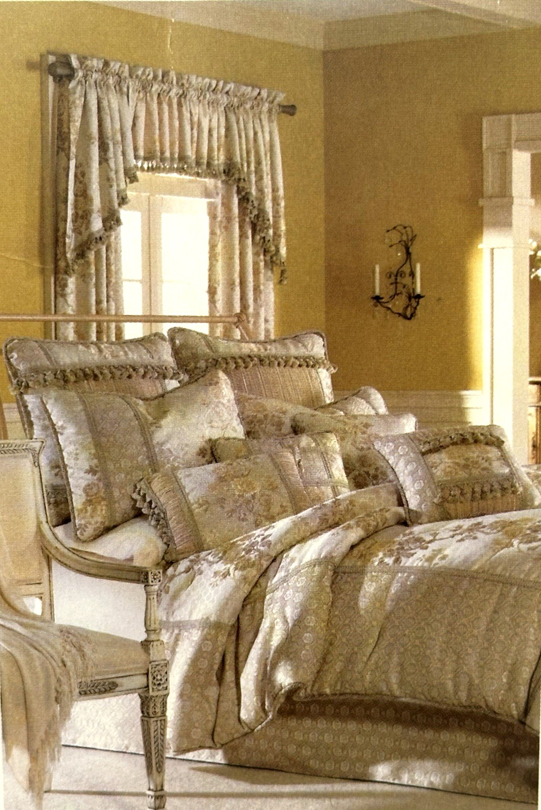 Croscill Home 1 Scalloped Valance Ivory Rachael 88″ w X 15″ l