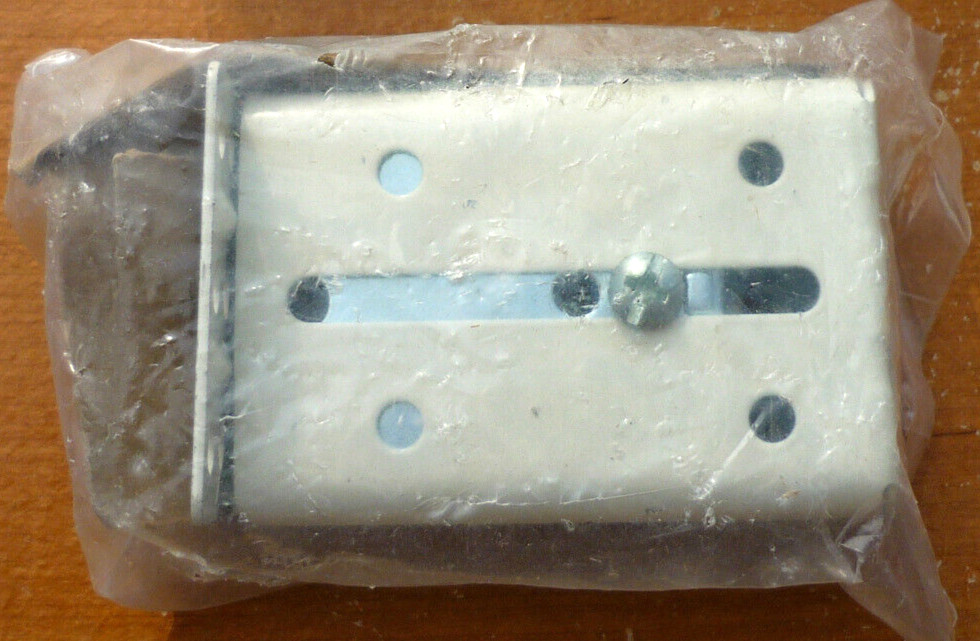 (1 Pair) Graber Traverse Curtain Rod End Brackets 2269 Light Cream New Old Stock