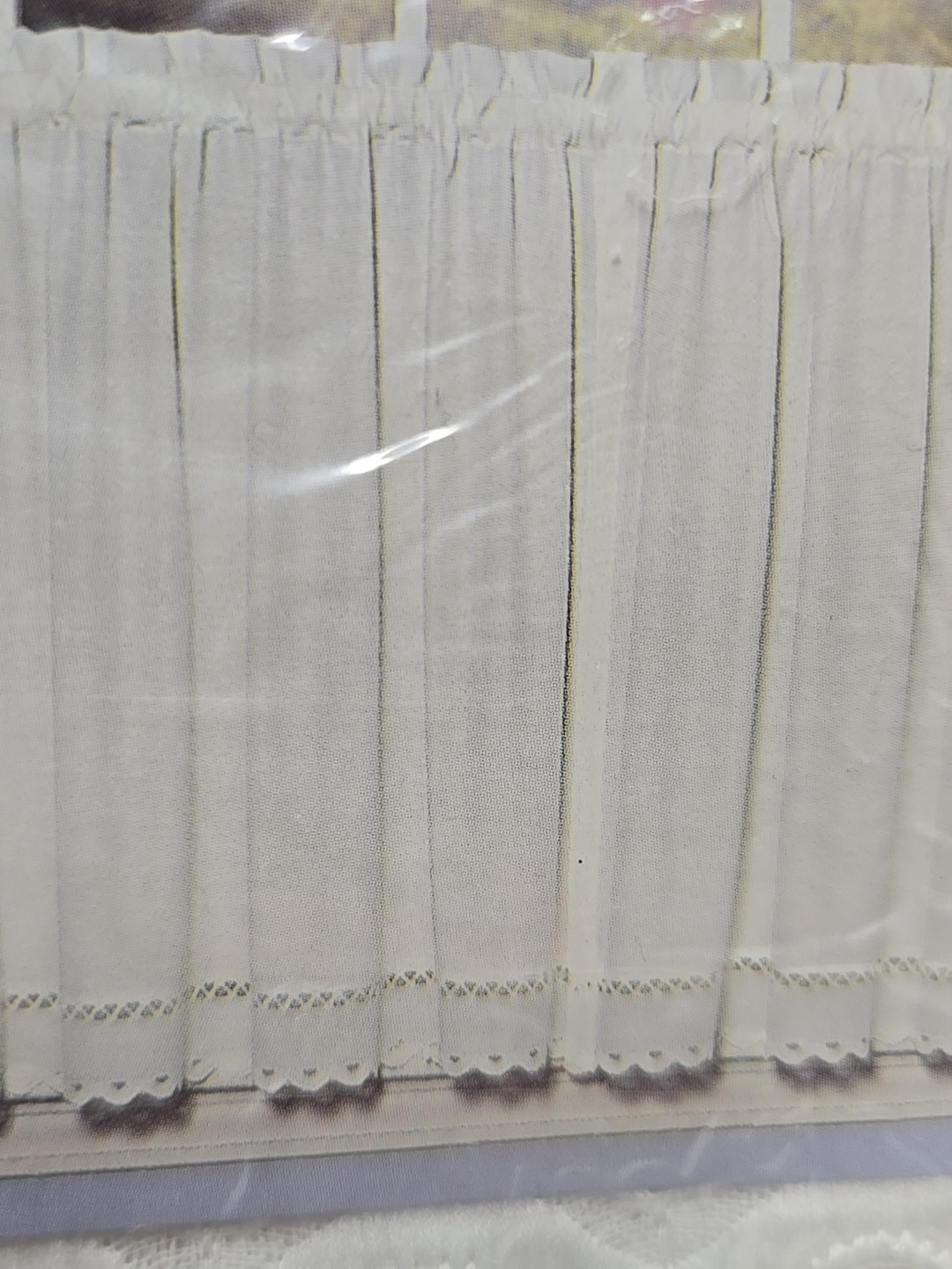 Vtg Home Essentials 60x 36L Tailored Tiers Angela