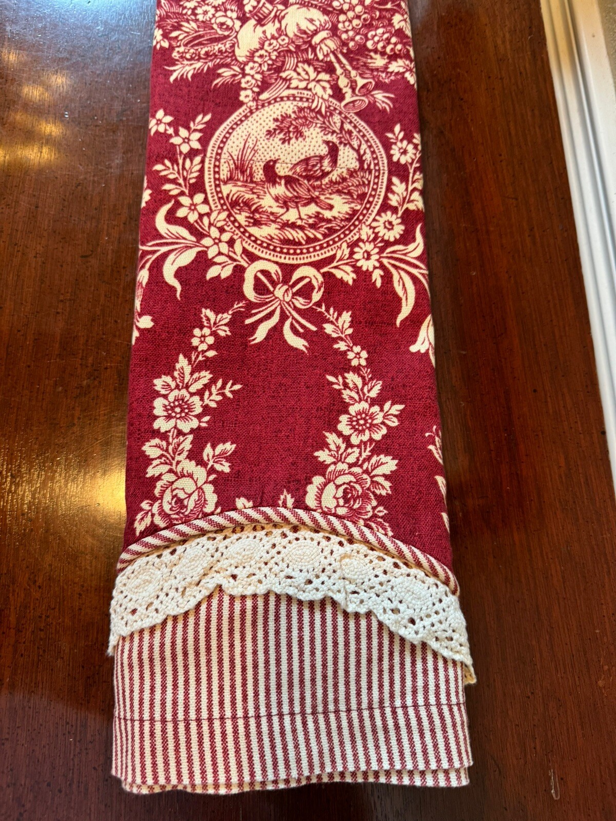 8 Waverly “COUNTRY HOUSE” Red Toile/Stripe/Piping/crochet VALANCES 18×48” MINTY