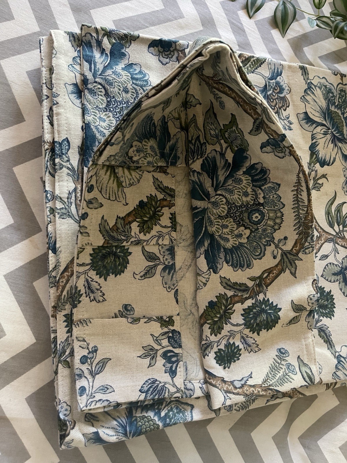 CURATED KRAVET 2-Panel Curtain Set Jacobean Blue Garden Floral Cotton 50X96 NWT