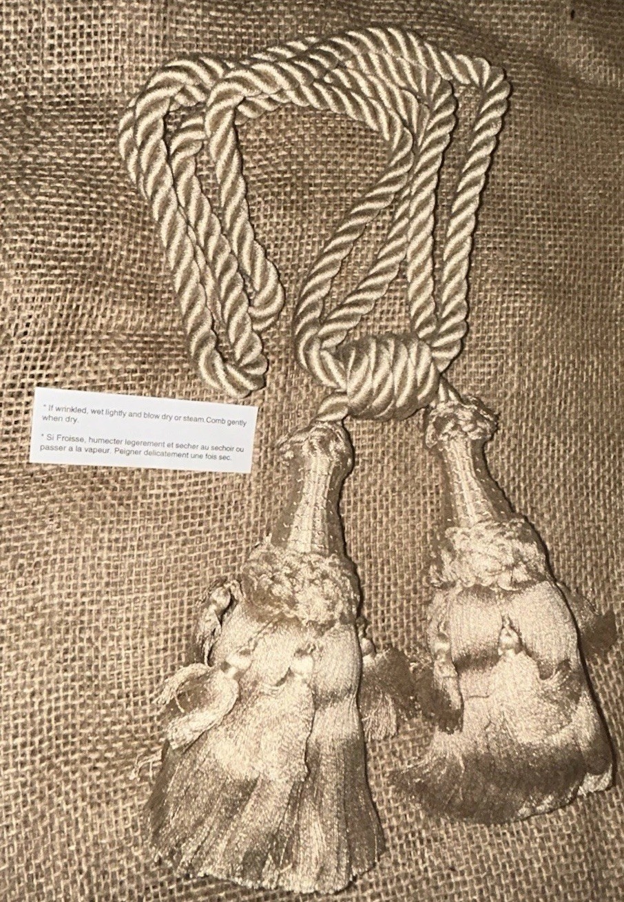 VTG DOUBLE Creamy Tan Detailed 6” Tassel Curtain Tieback 20.5”L