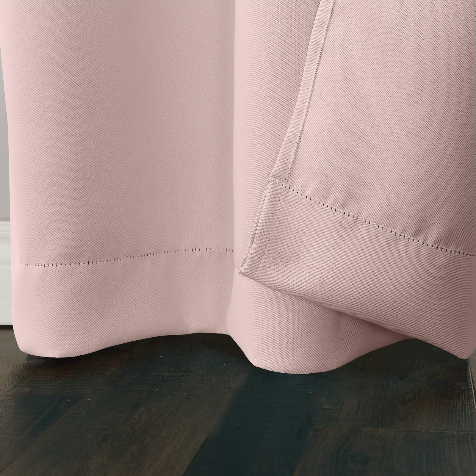 Sun Zero Easton Energy Saving Blackout Grommet Curtain Panel 40″ x 54″ Blush