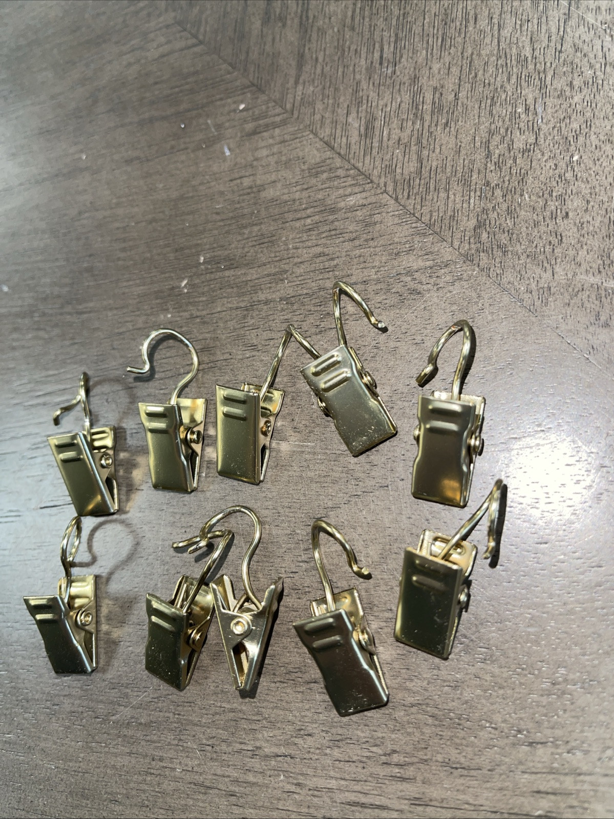 Lot of 7 Metal Alligator Curtain Clips Hooks Gold
