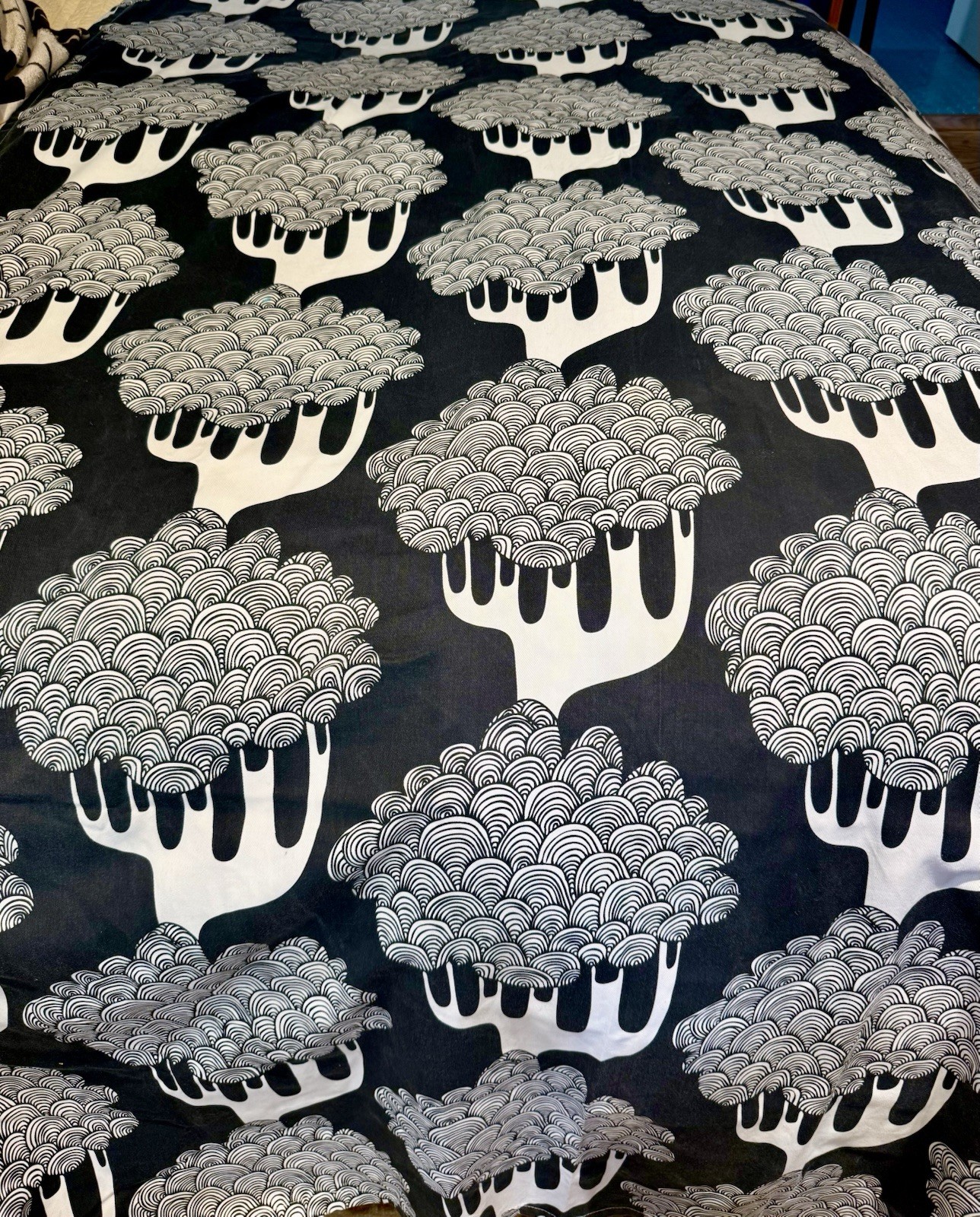 SET / 2 IKEA Kajsamia CURTAINS Drapes BLACK /WHITE Tribal TREE GROMMETS EUC