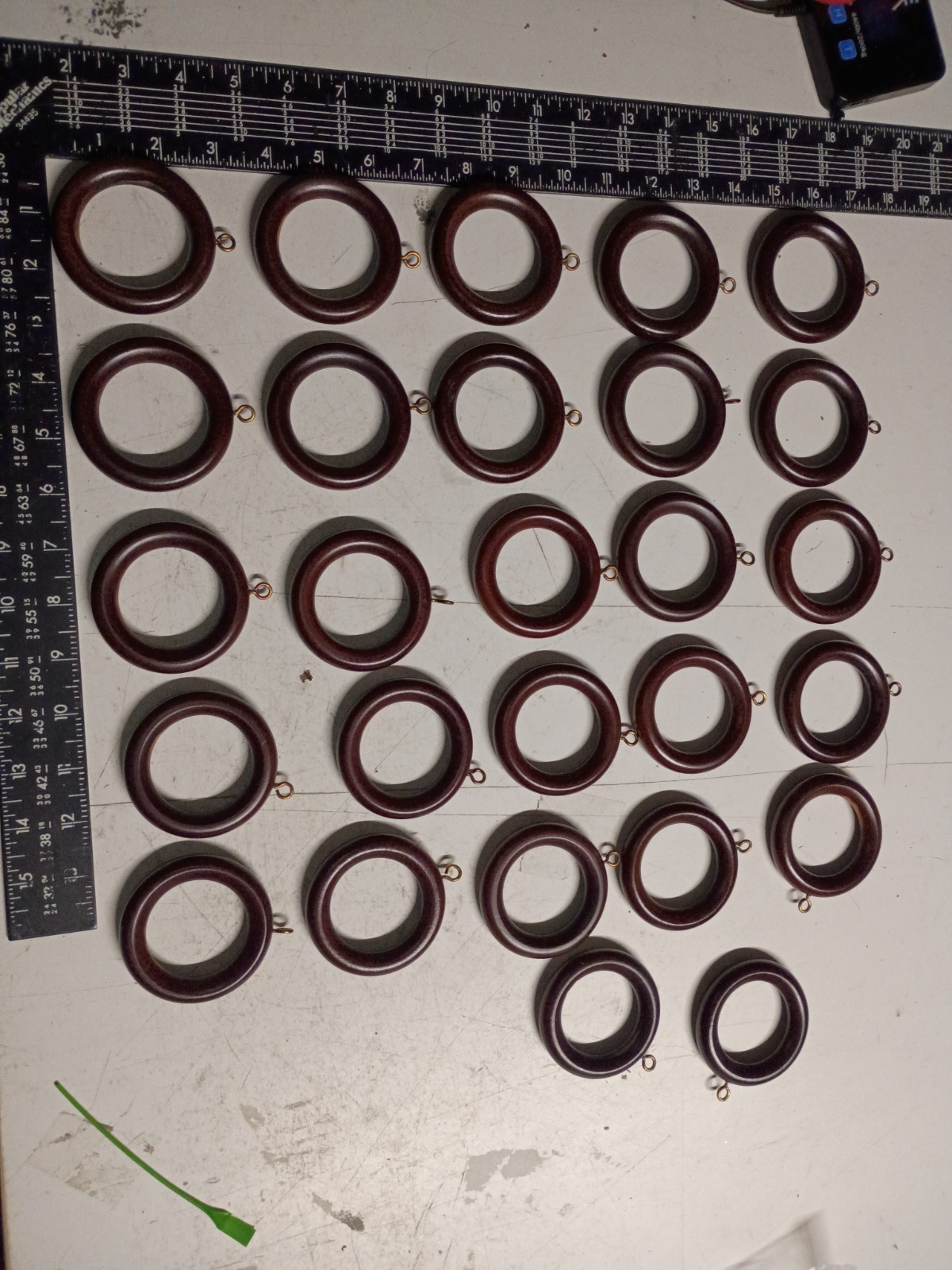 27 Wooden Curtain Drapery Pole Rod 2 3/4″ Rings w Hook Eyelets Brown