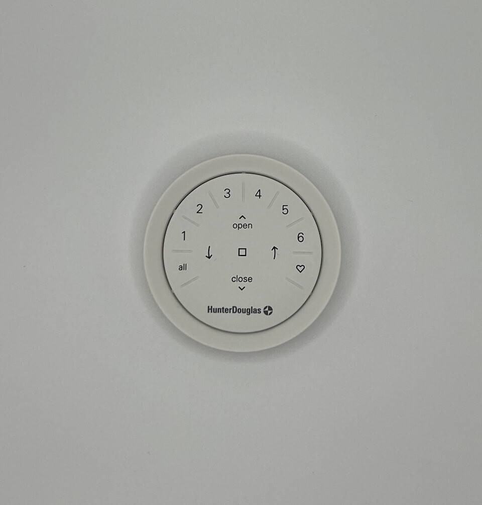 Hunter Douglas Pebble Surface Wall Mount White NEW Remote Holder Only—