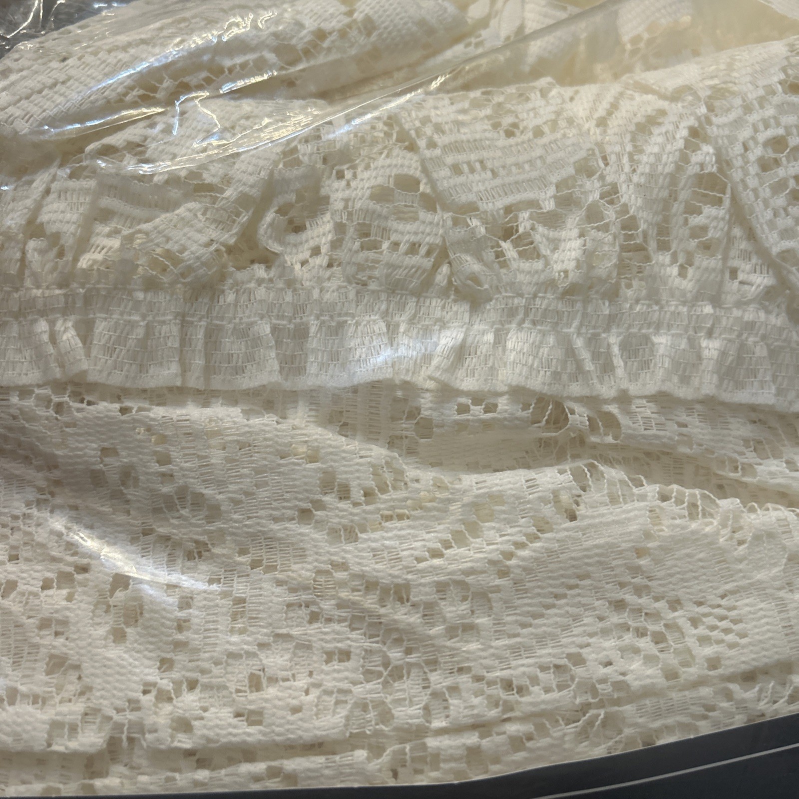 JCPenney The Home Collection Susan Lace Pantaloon Valance 58×16 Creamy Vanilla