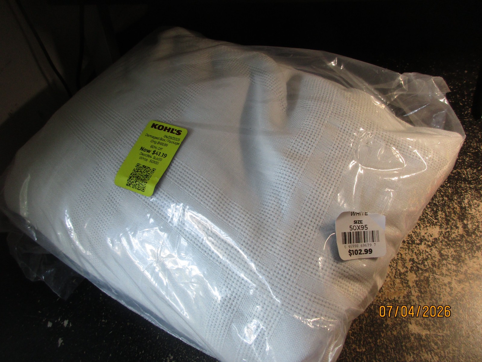 Martha Stewart White Rod Pocket Blackout Set of 2. 50″W X 95″L Each Panel