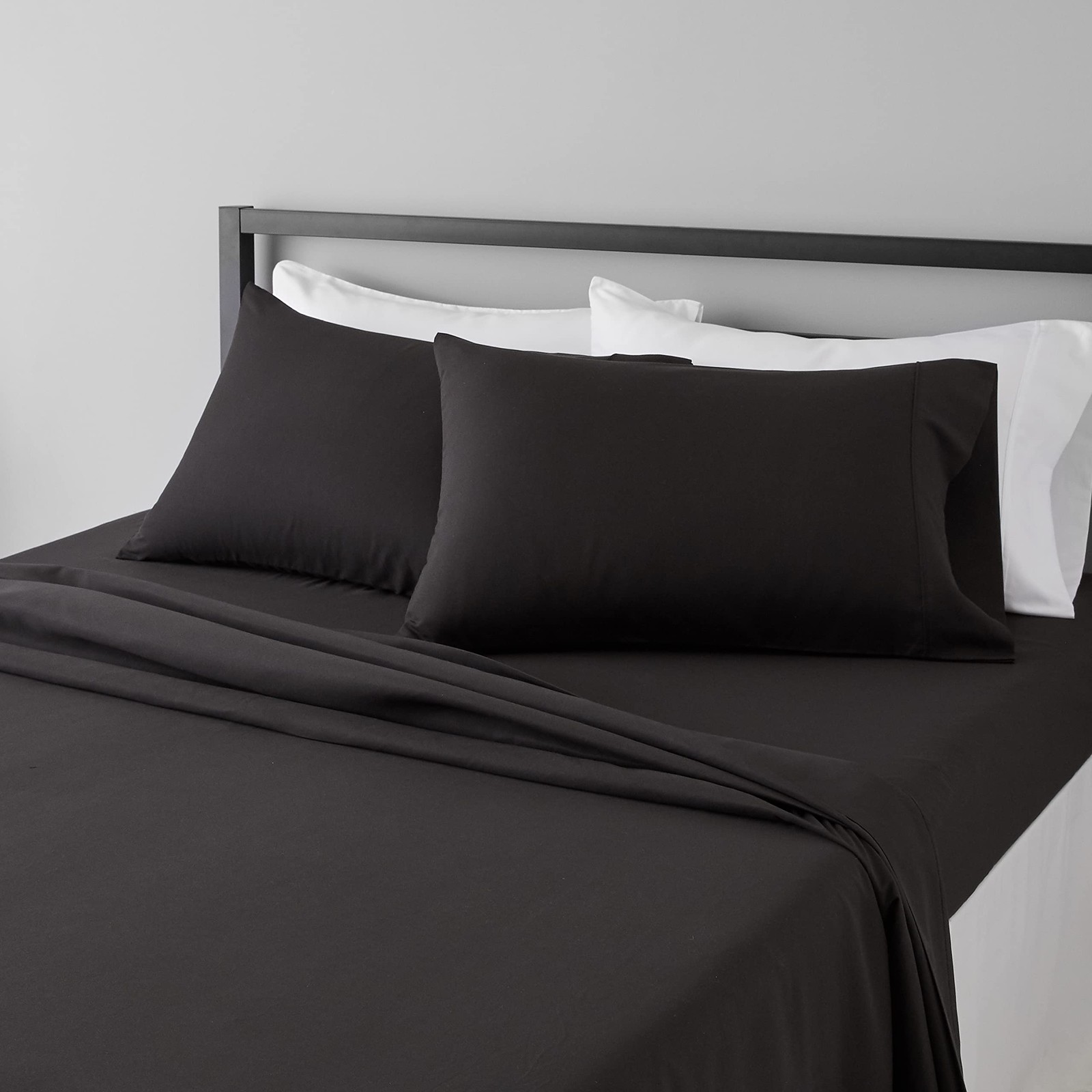 Amazon Basics Lightweight Super Soft Easy Care Breathable Queen, Black