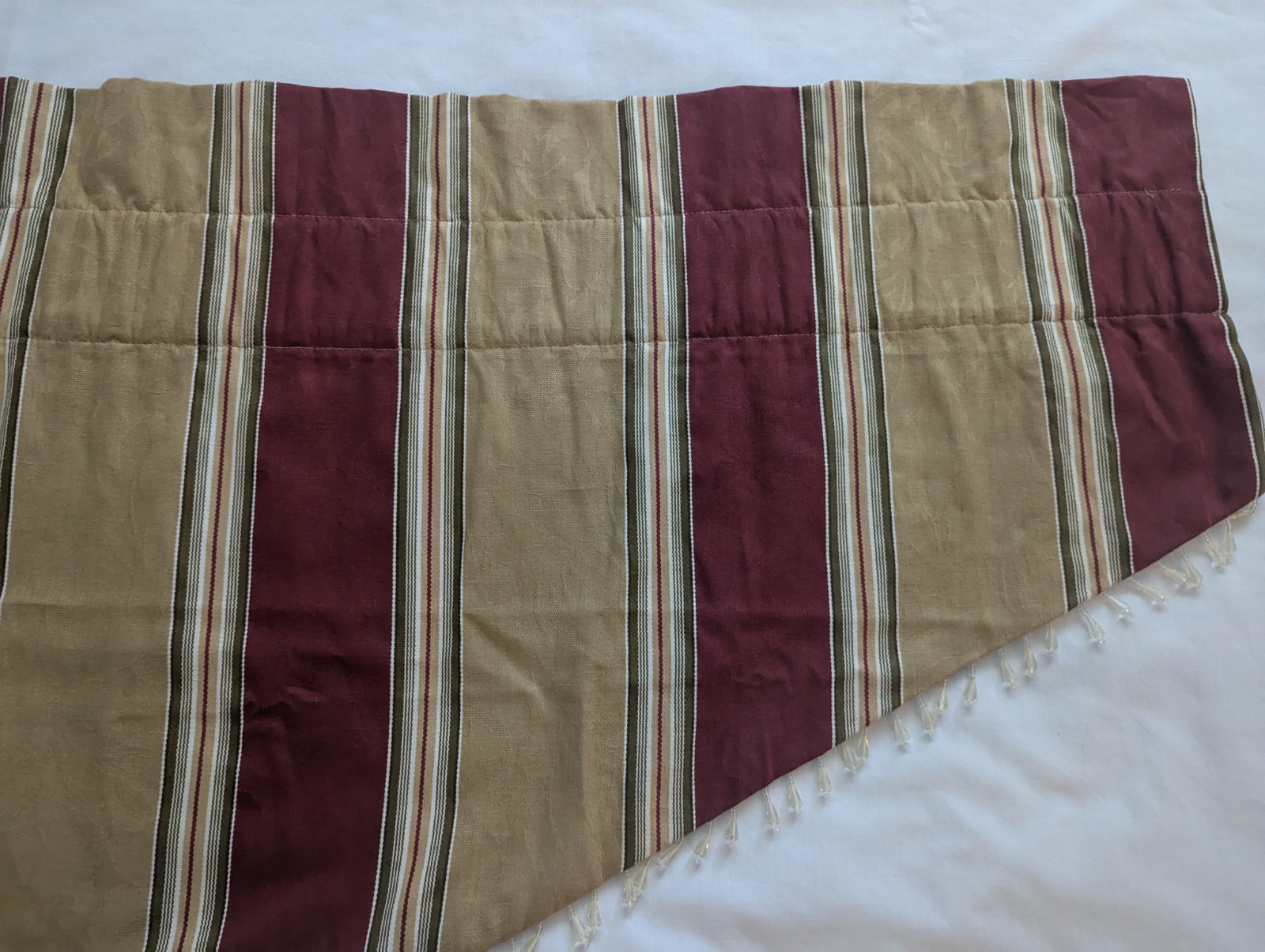 Waverly Capulet Stripe Red & Gold Beaded Lined SINGLE (1) Ascot Valance 51 x 23″