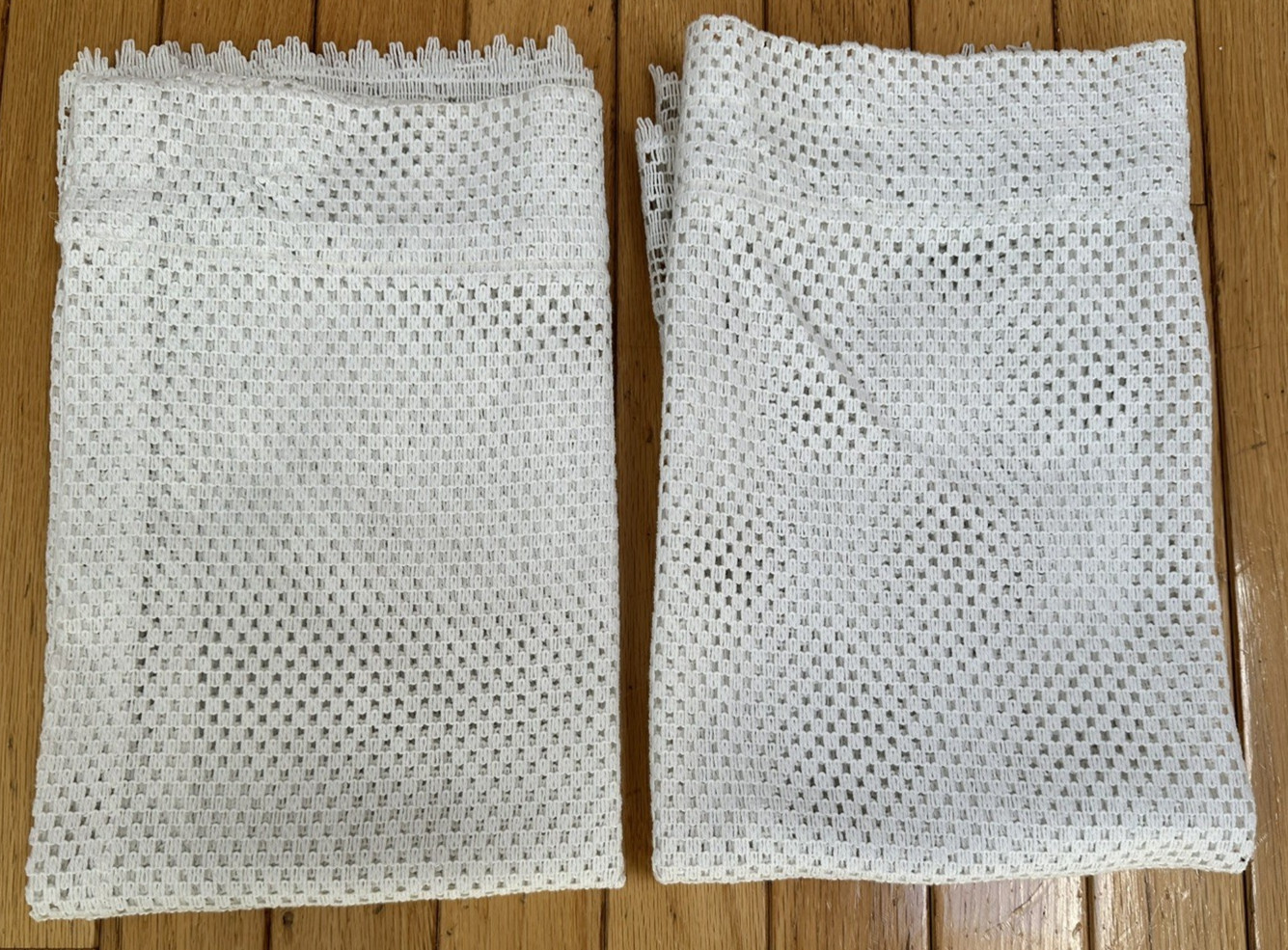 Unbranded white lace floral 2 panels each measuring W. 30″ L.23″