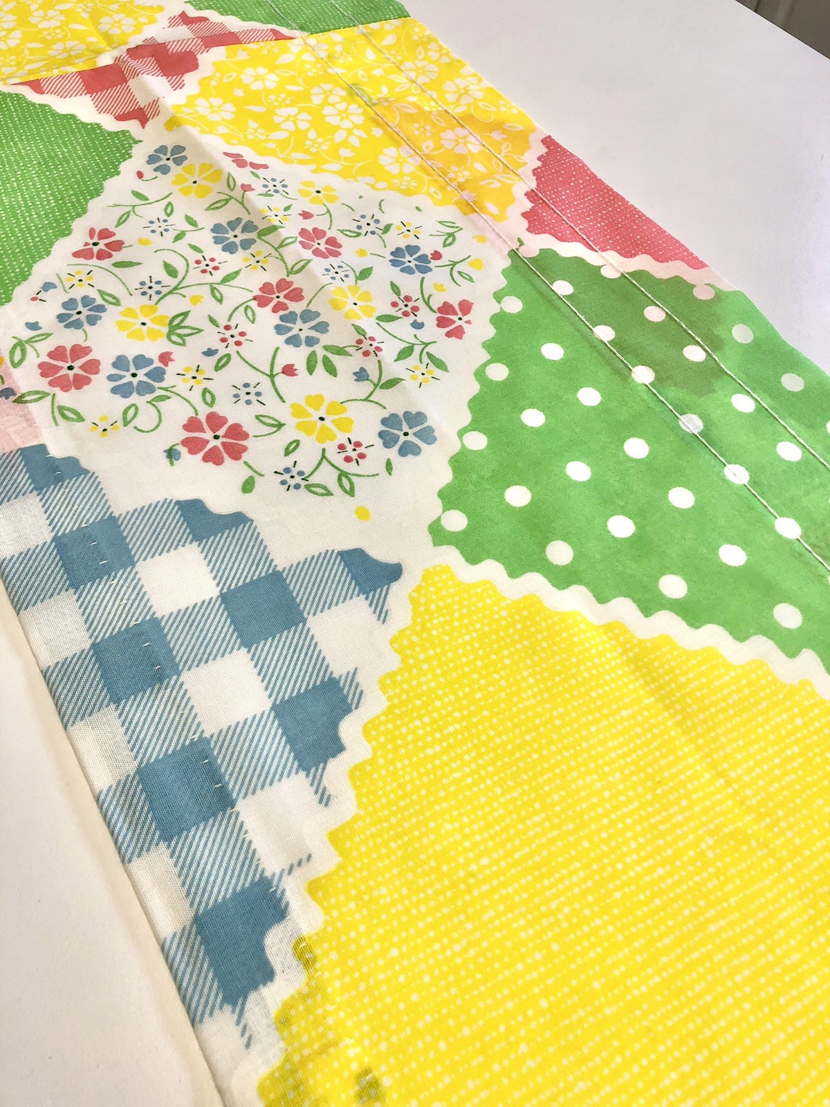 A Rare Vintage Sears Country Patch Valance Colorful Design 11”x85” Cotton NOS