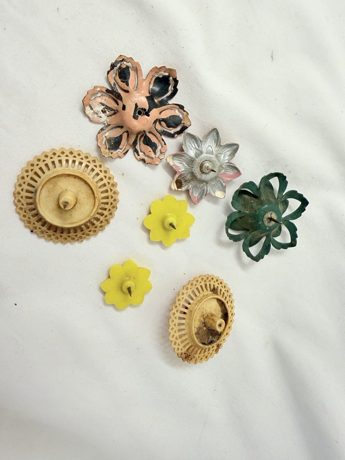 Old Vintage Curtain Drapery Push Pin Tie Backs Metal Lot Floral Flowers Apple