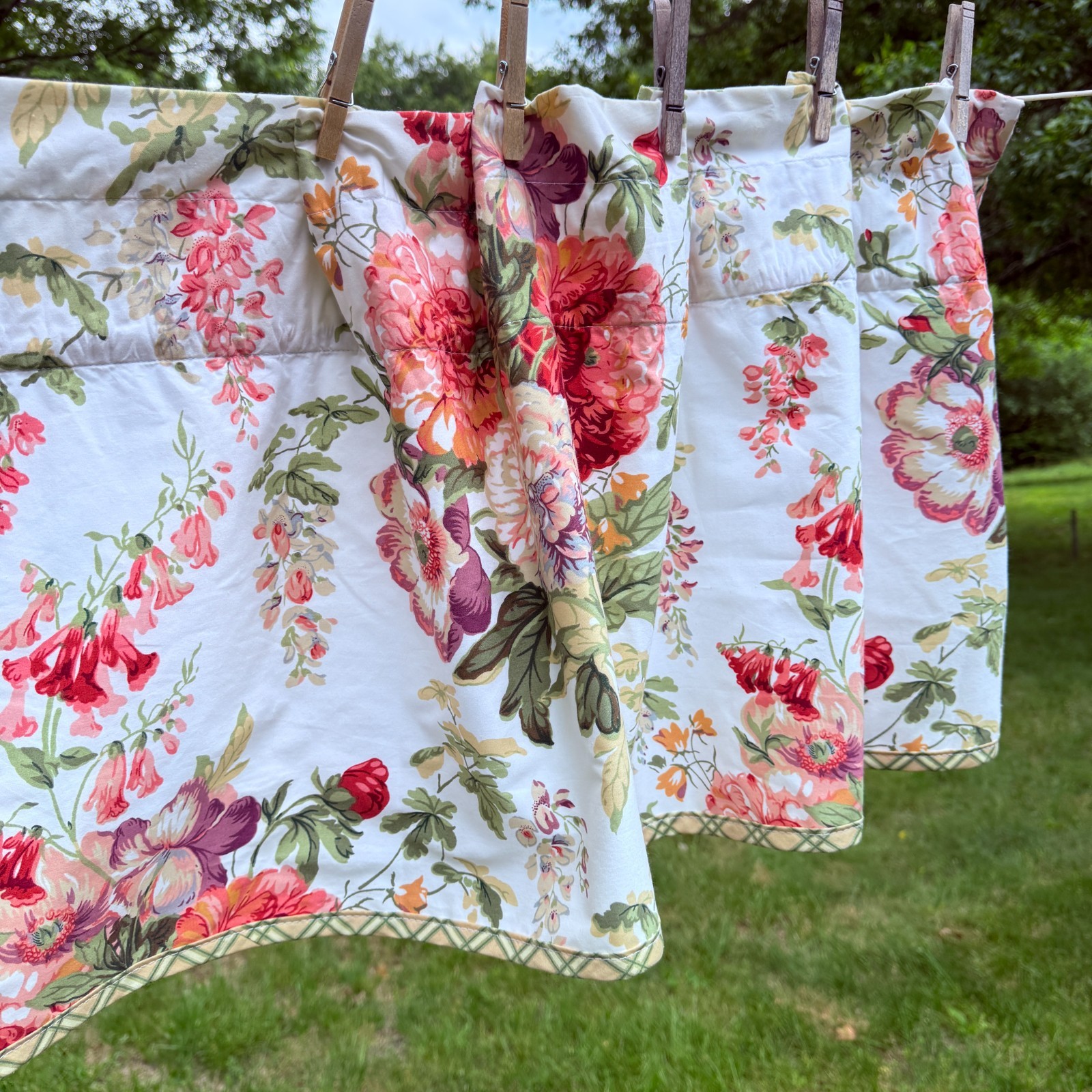 Vintage Window Valance Cabbage Roses Floral 18 X 84in Cotton Plaid Trim USA