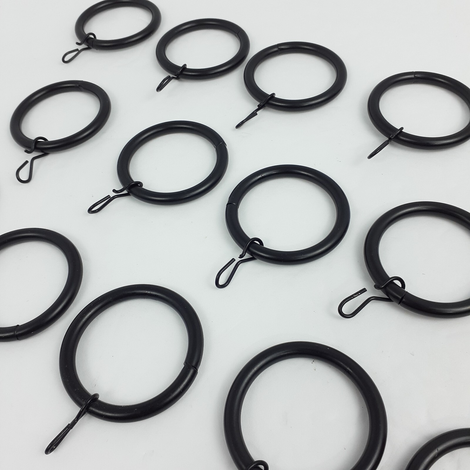 17 Round Curtain Rod Rings with Hooks Black Metal 1.5in