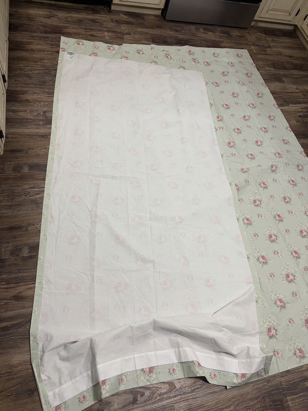 VTG Rare Laura Ashley Rosemoor Green Pink Roses Curtains 86”x39”