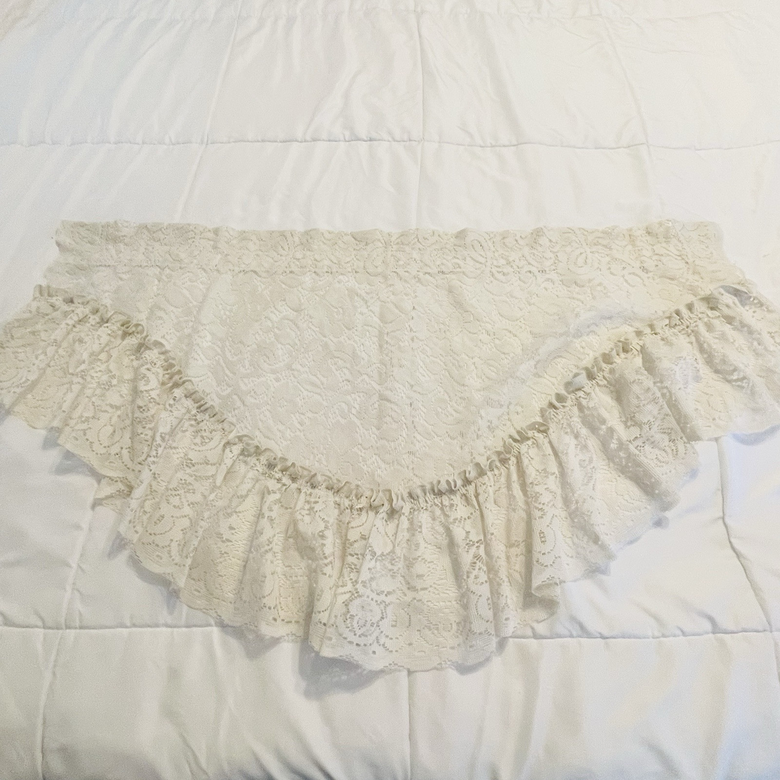 Vtg Ivory Lace Ruffle Valance 37×22” Cottage Core Victorian French Country