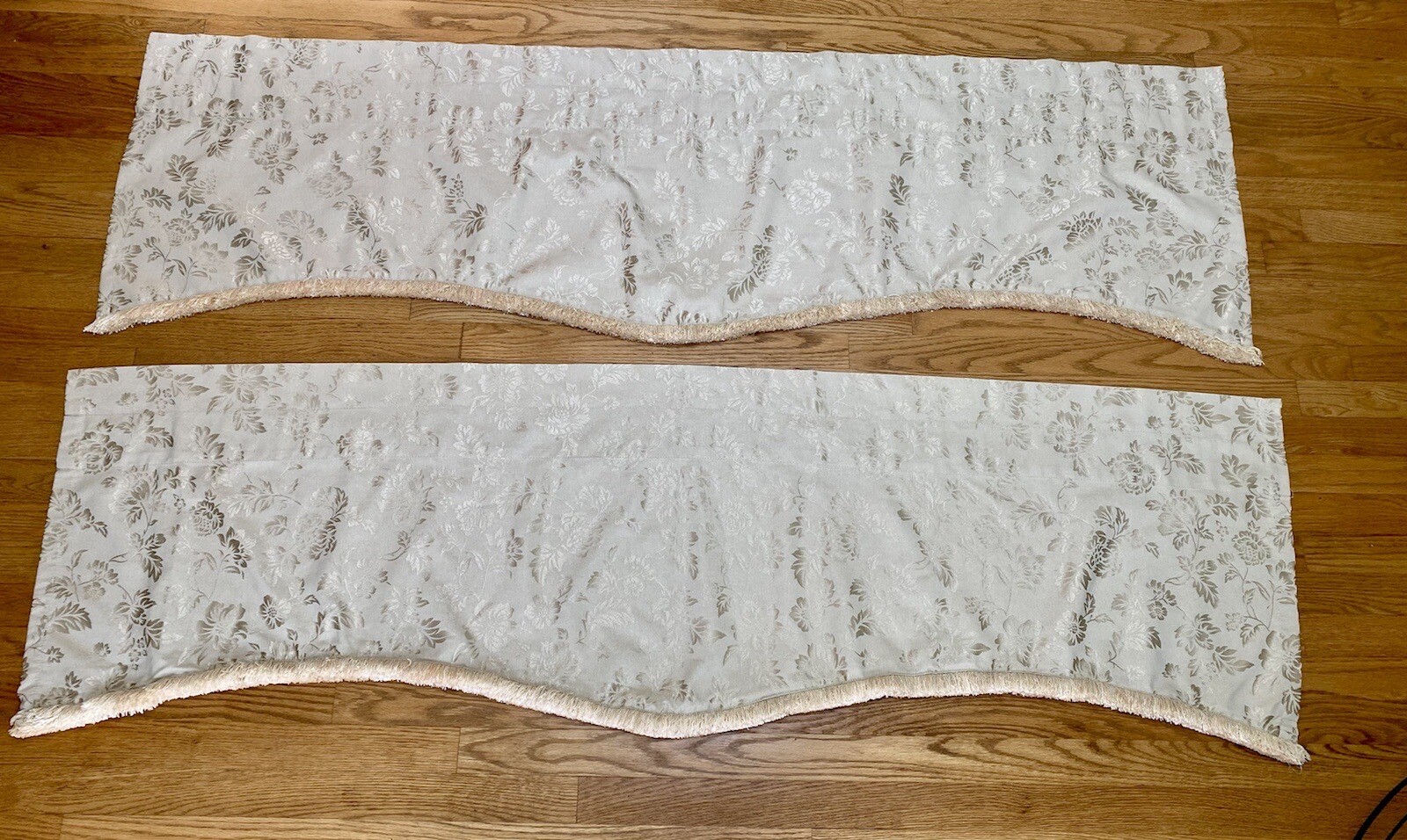 Pair Damask Jacquard Valances Springs Brand Floral Design Fringe Cream 70×16